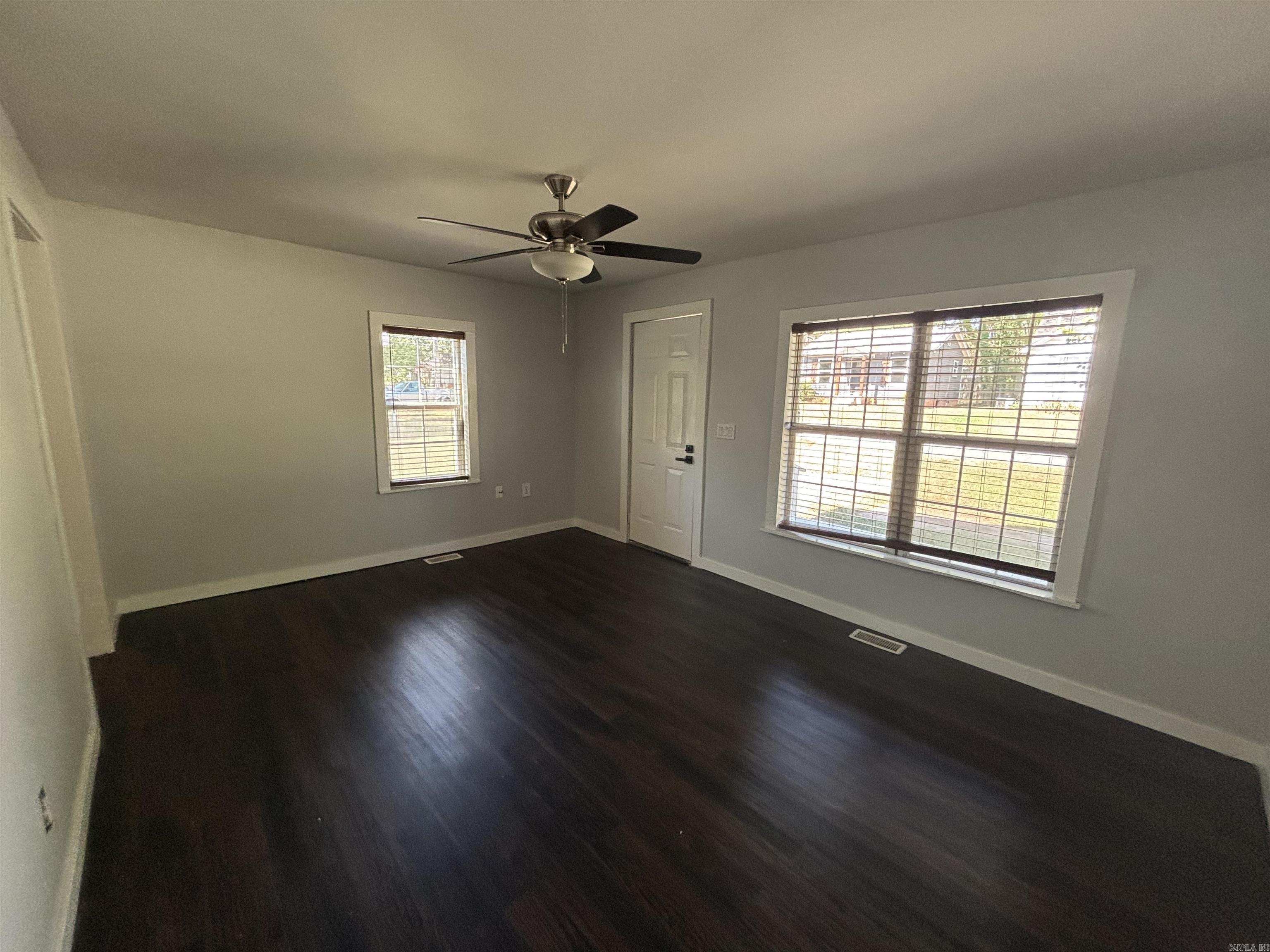808 W Hazel Street Property Photo 6