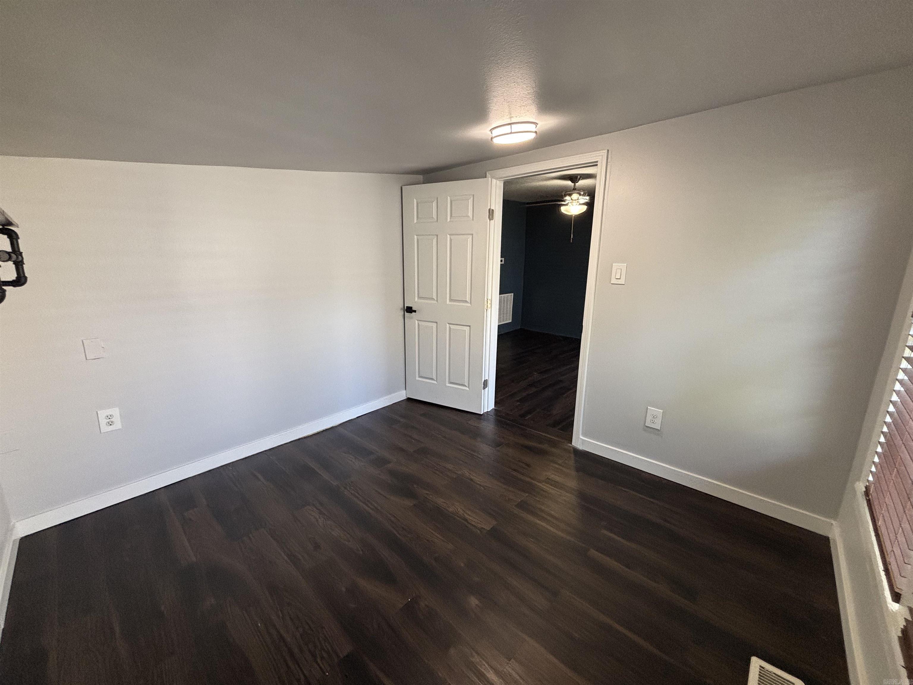 808 W Hazel Street Property Photo 8