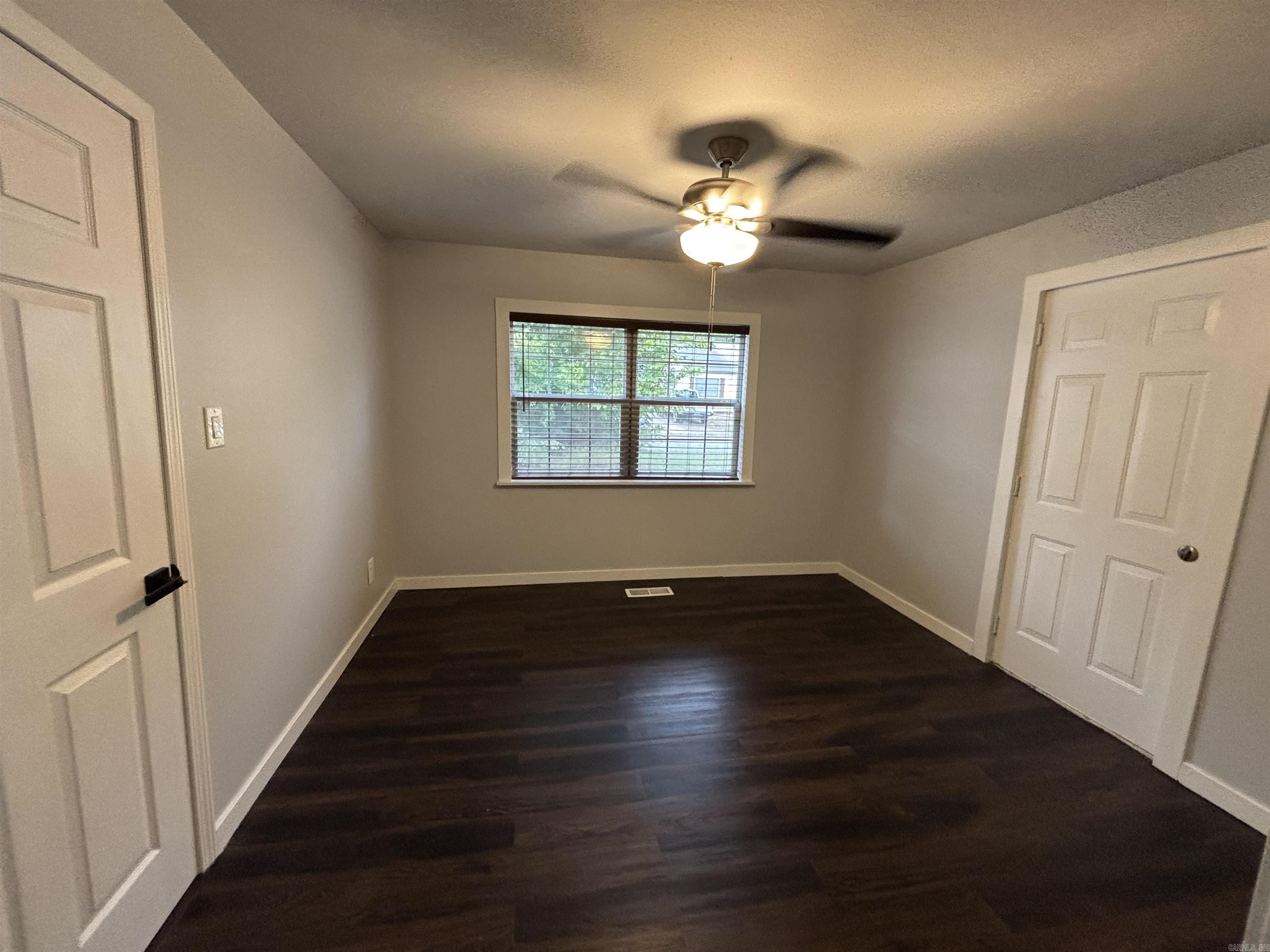 808 W Hazel Street Property Photo 9