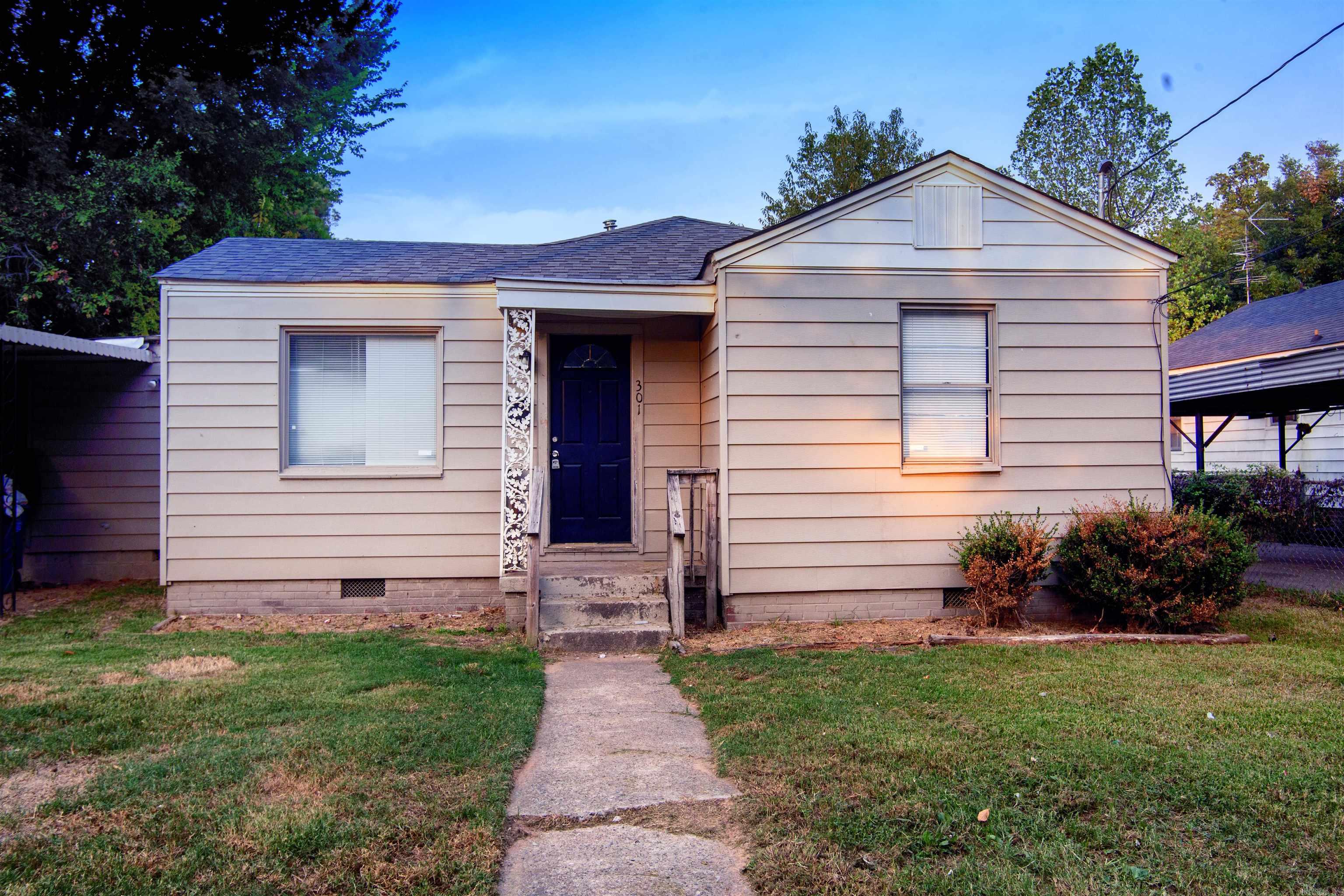 301 Boggs Street Property Photo 1