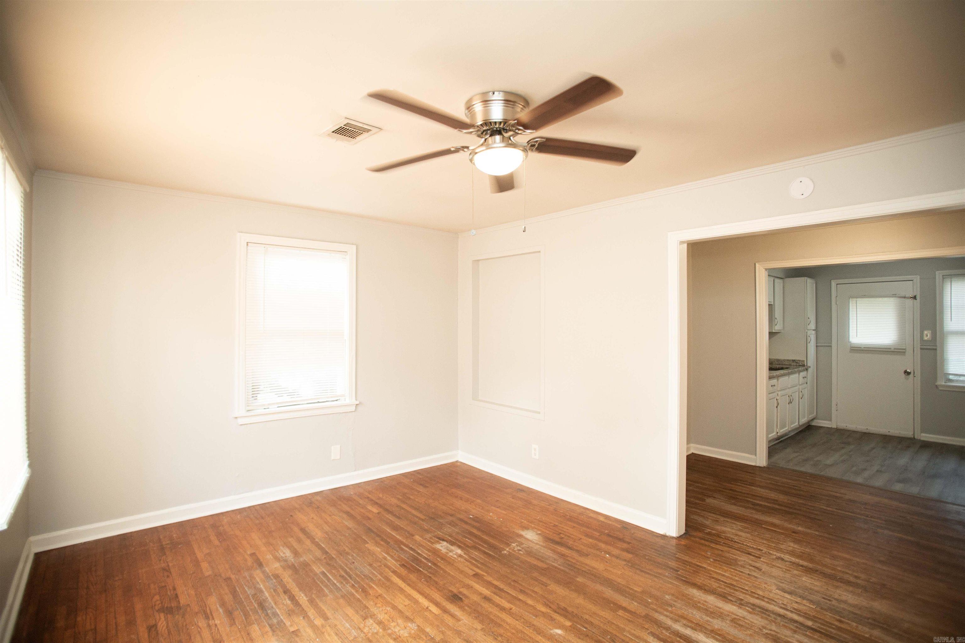 301 Boggs Street Property Photo 4