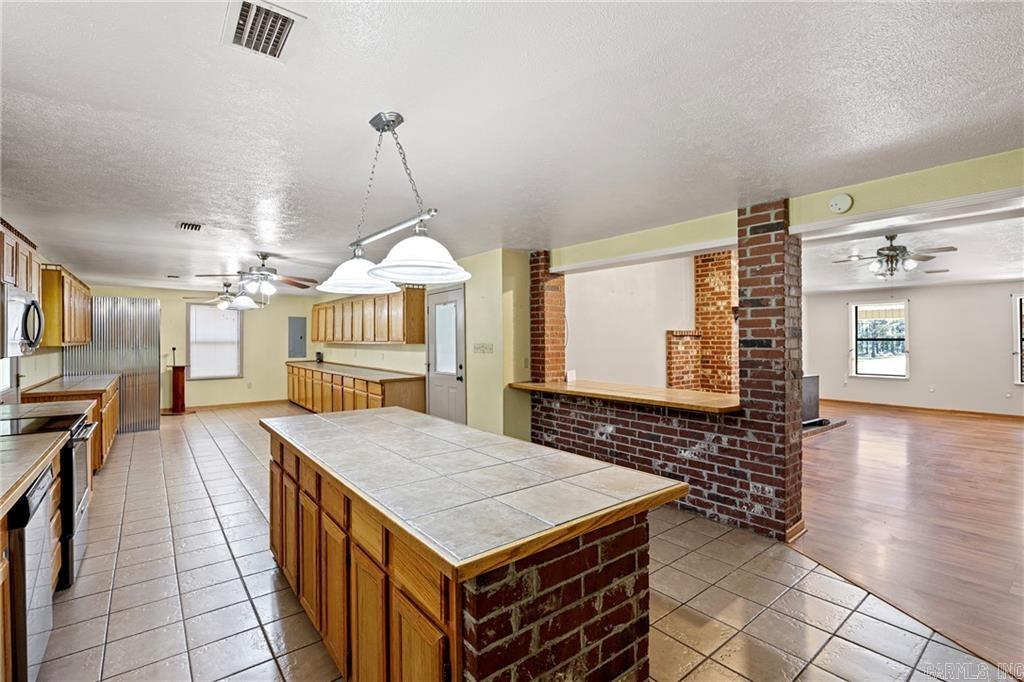 655 Charton Road Property Photo 10