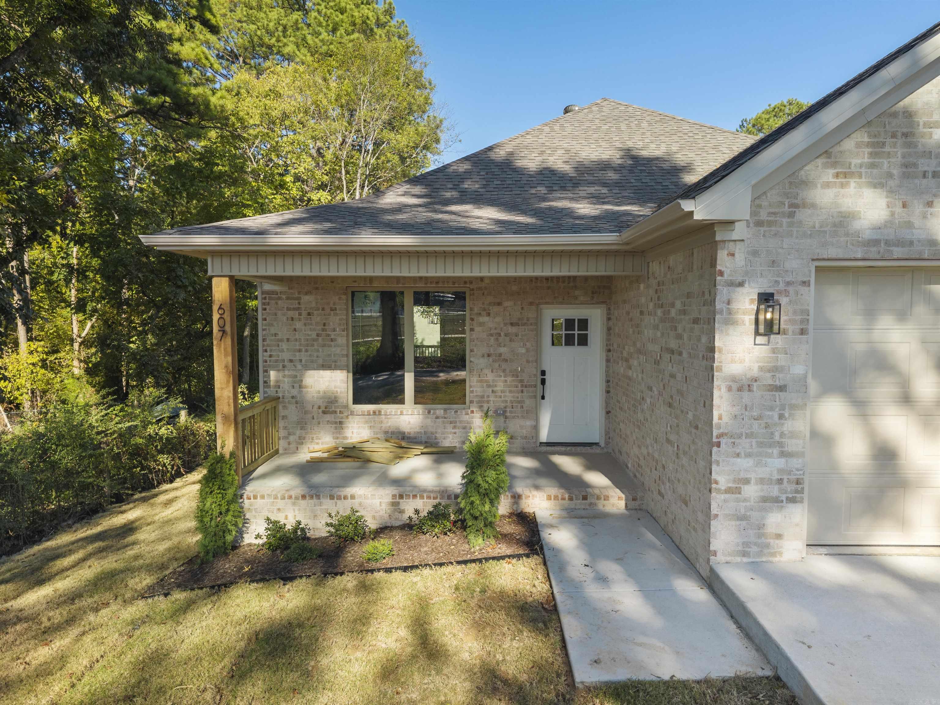 607 Brents Ford Road Property Photo 4