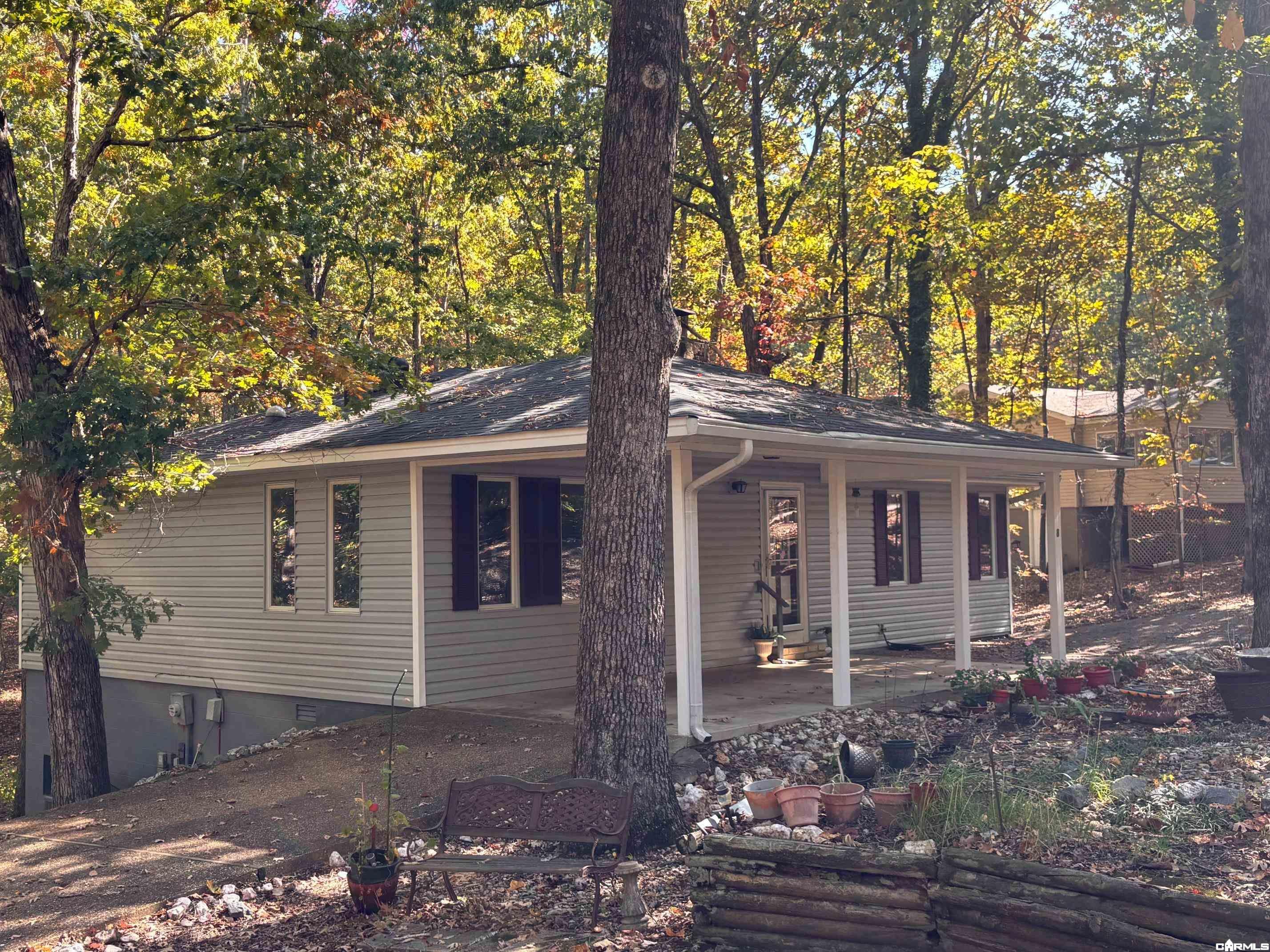 8 Tivisa Lane Property Photo 4