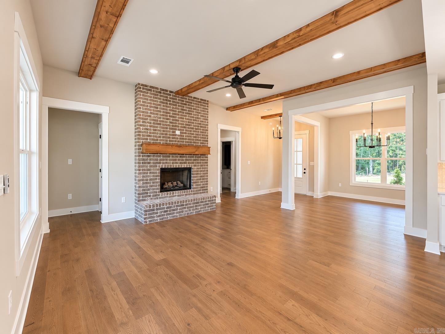 6910 Detonti Property Photo 13