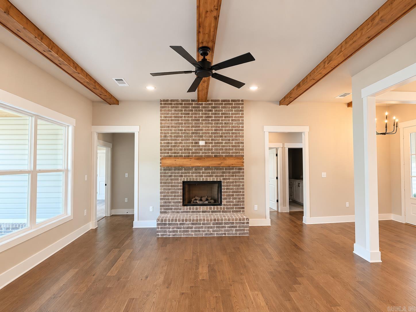 6910 Detonti Property Photo 14