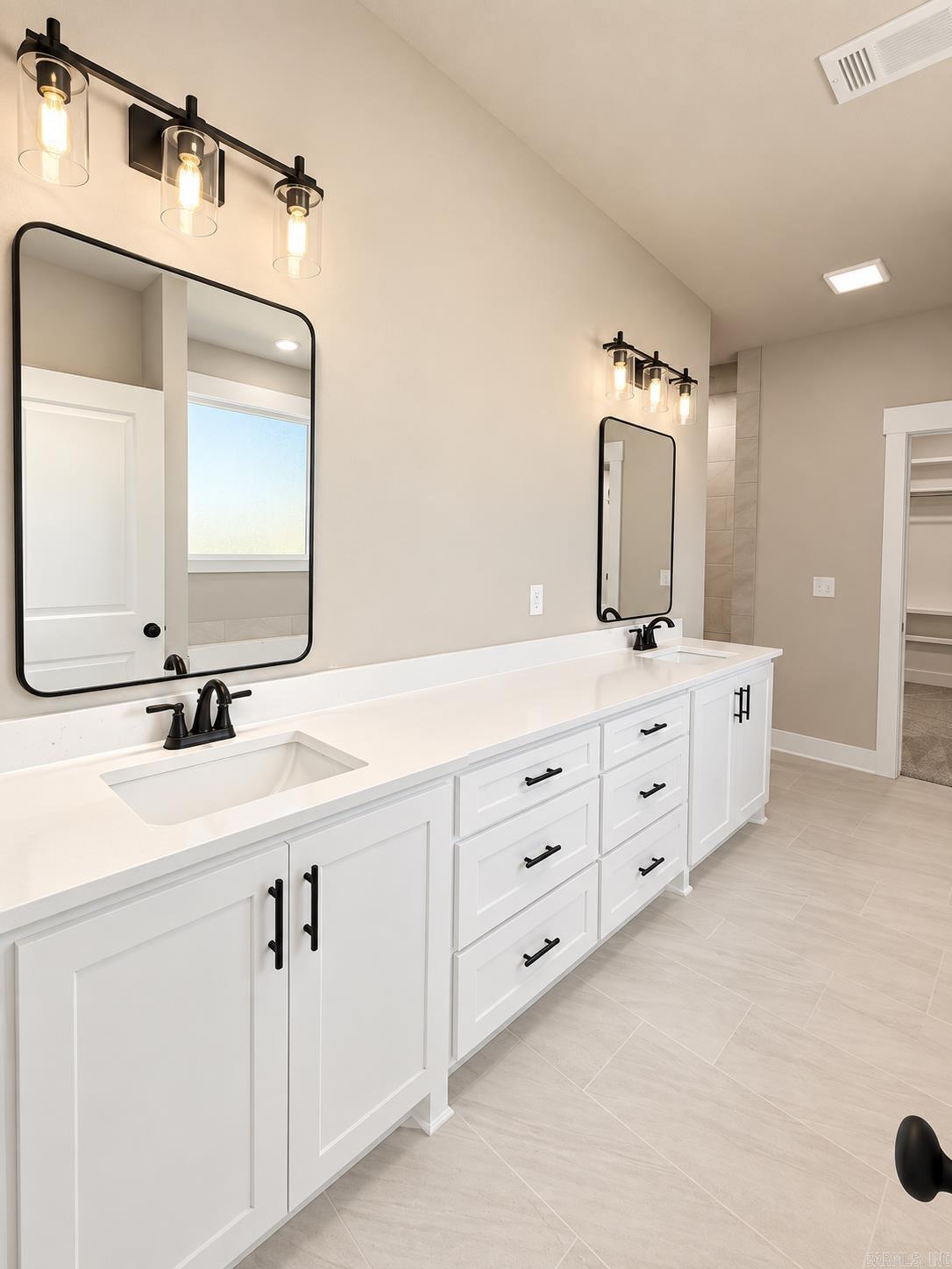 6910 Detonti Property Photo 20