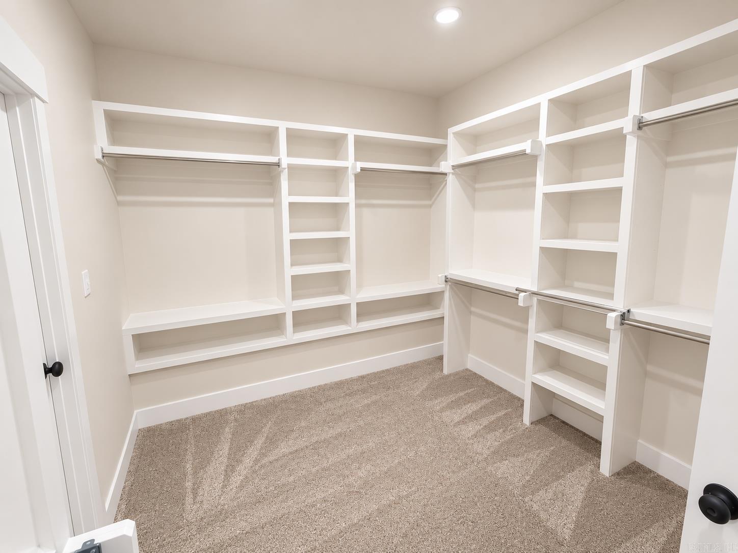 6910 Detonti Property Photo 23