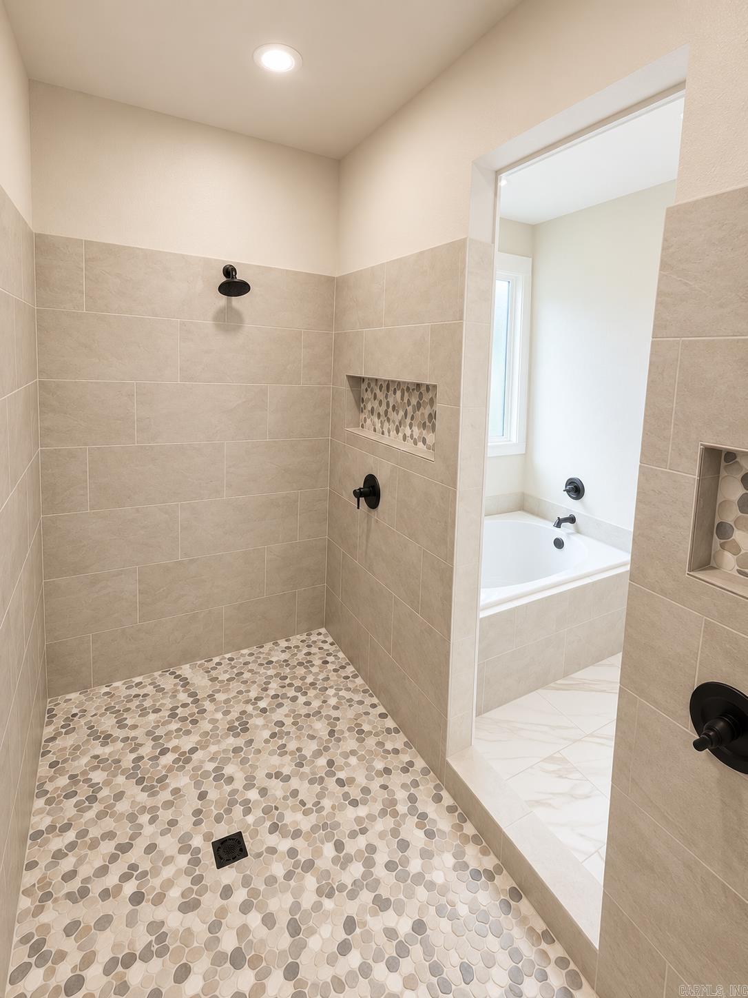 6786 N Detonti Property Photo 18