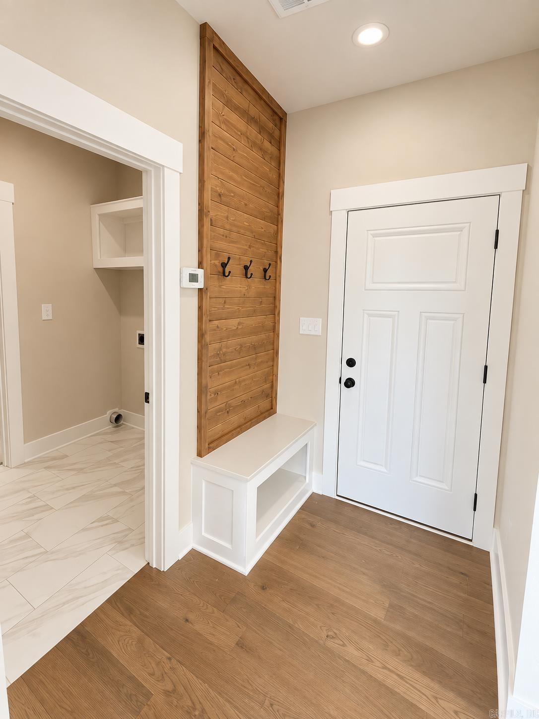 6786 N Detonti Property Photo 22