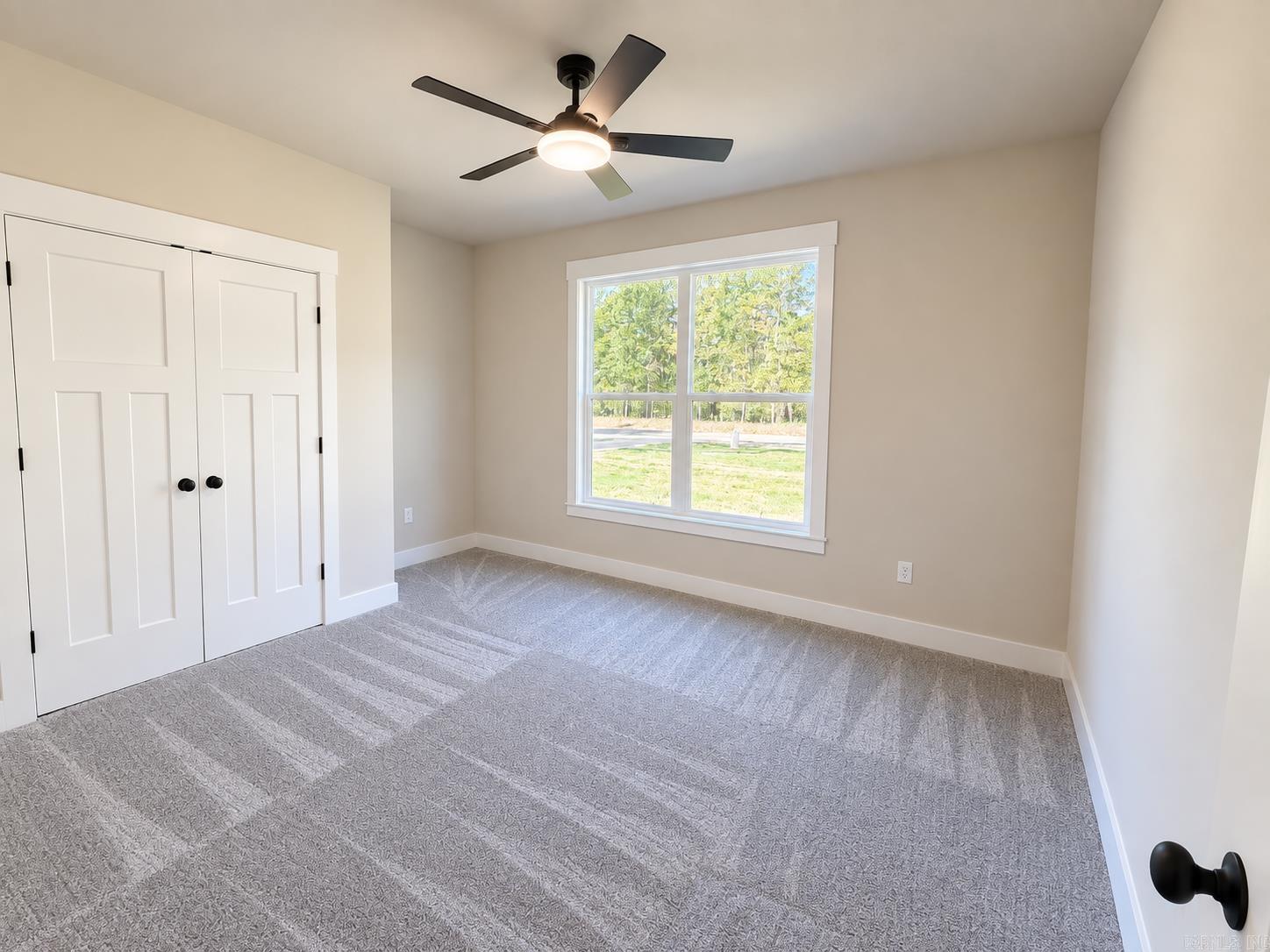 6786 N Detonti Property Photo 24