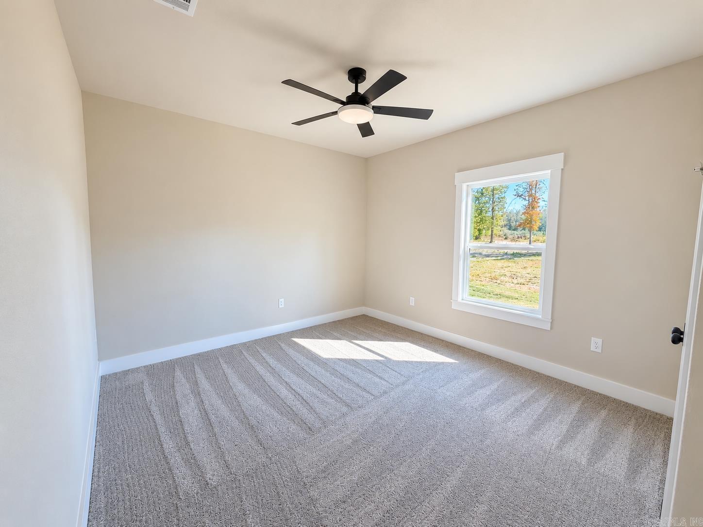 6786 N Detonti Property Photo 25