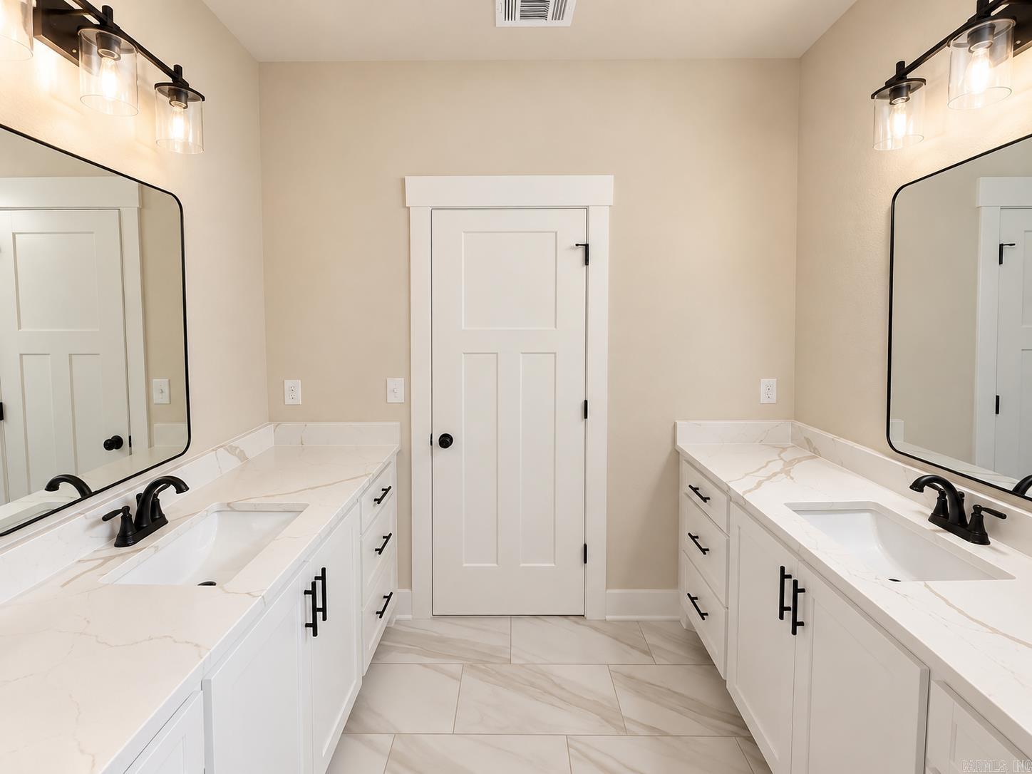 6786 N Detonti Property Photo 26