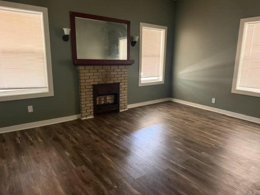 416 England Street Property Photo 6