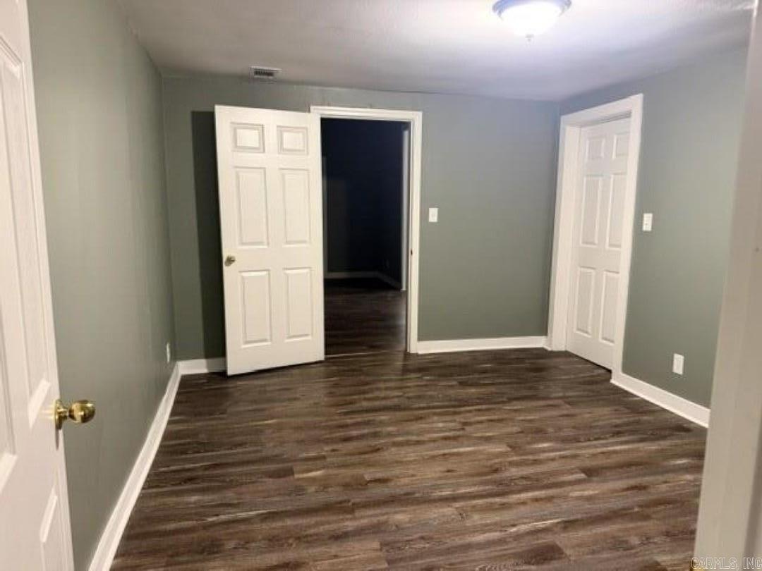 416 England Street Property Photo 13