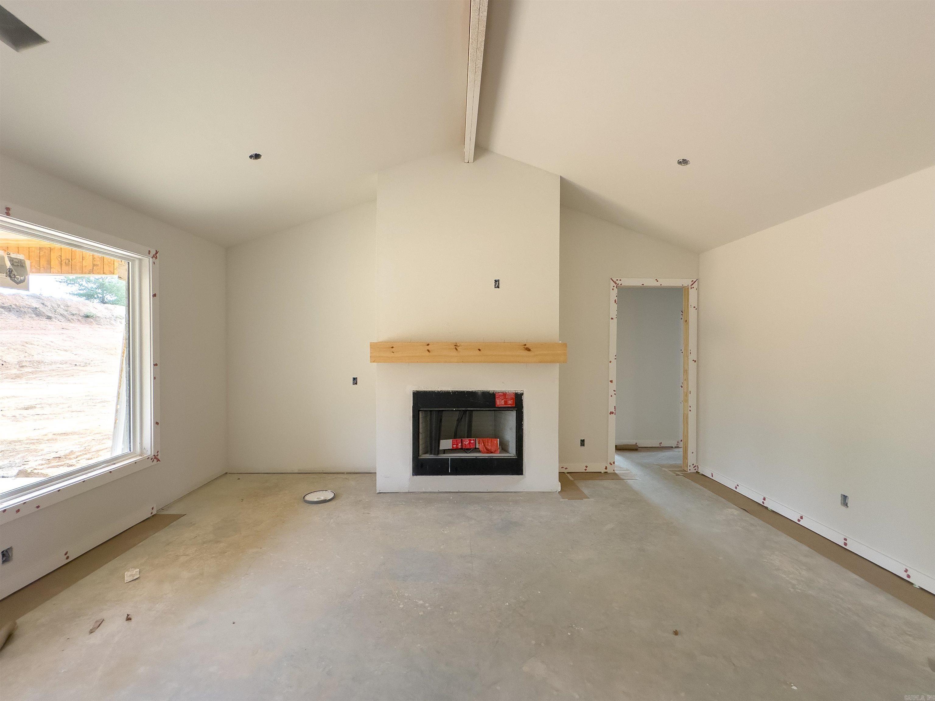 1033 Creekwood Cir Property Photo 7