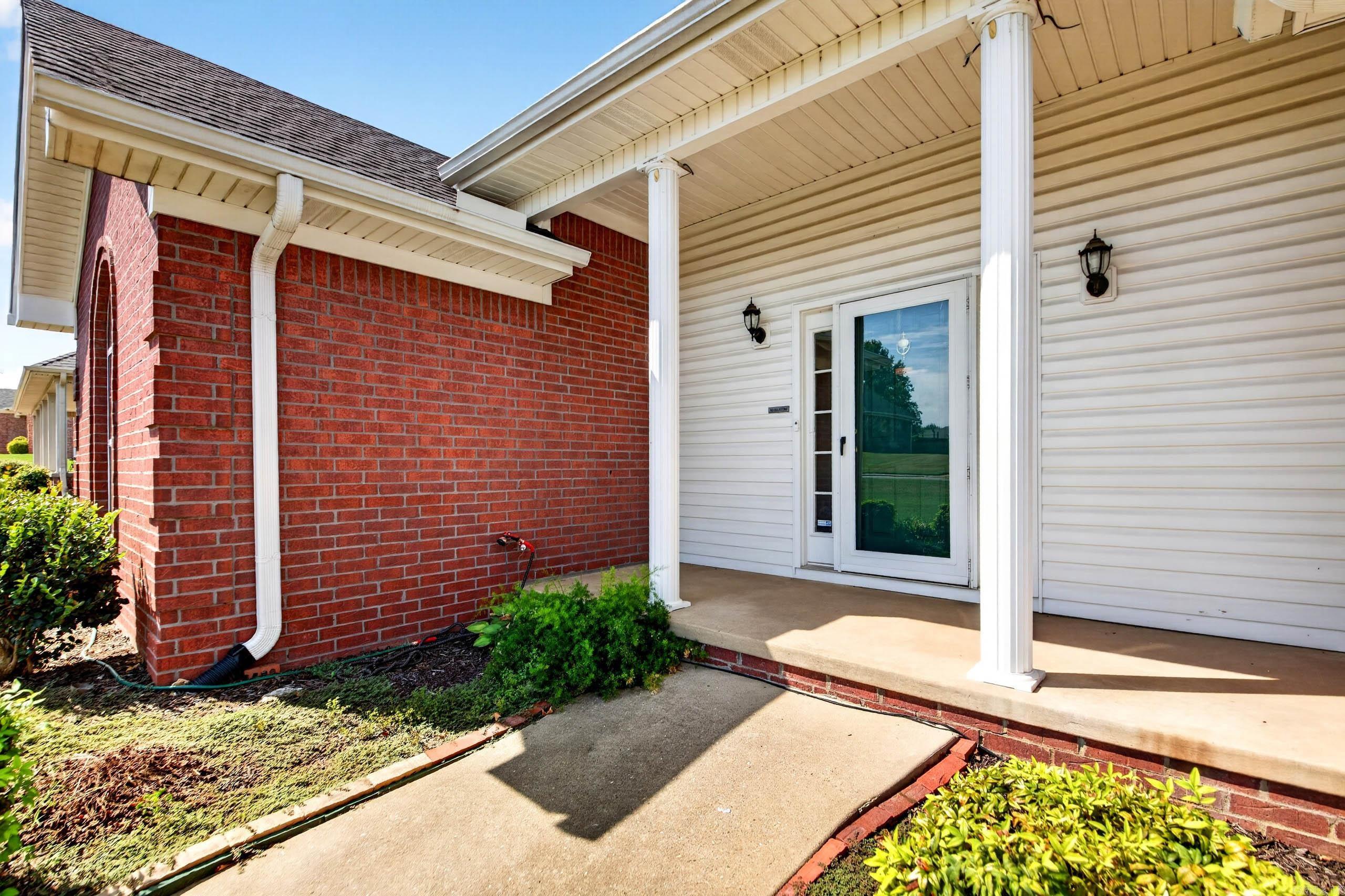 16 Shiloh N Property Photo 3