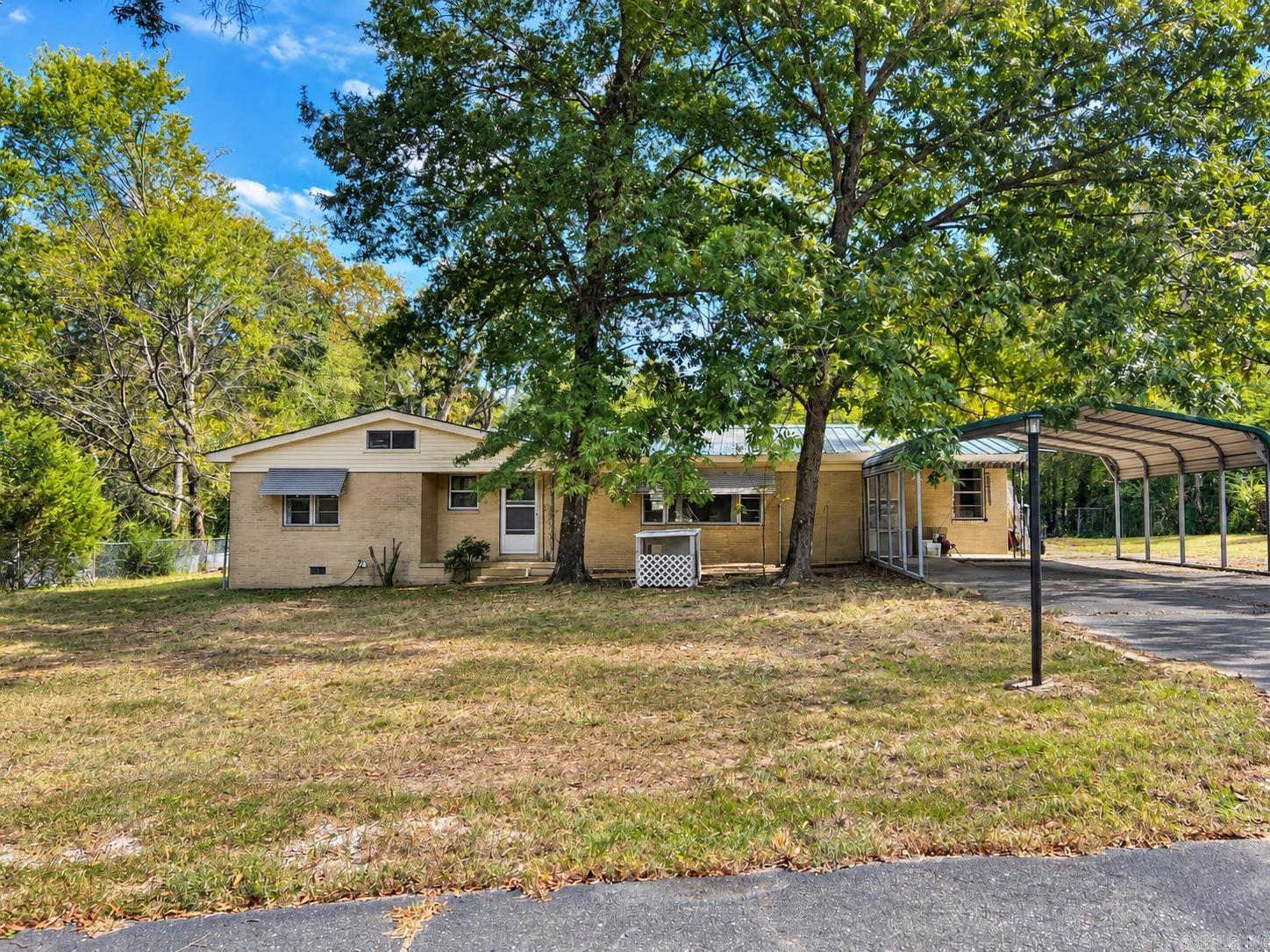 19016 Hwy 51 Property Photo 1