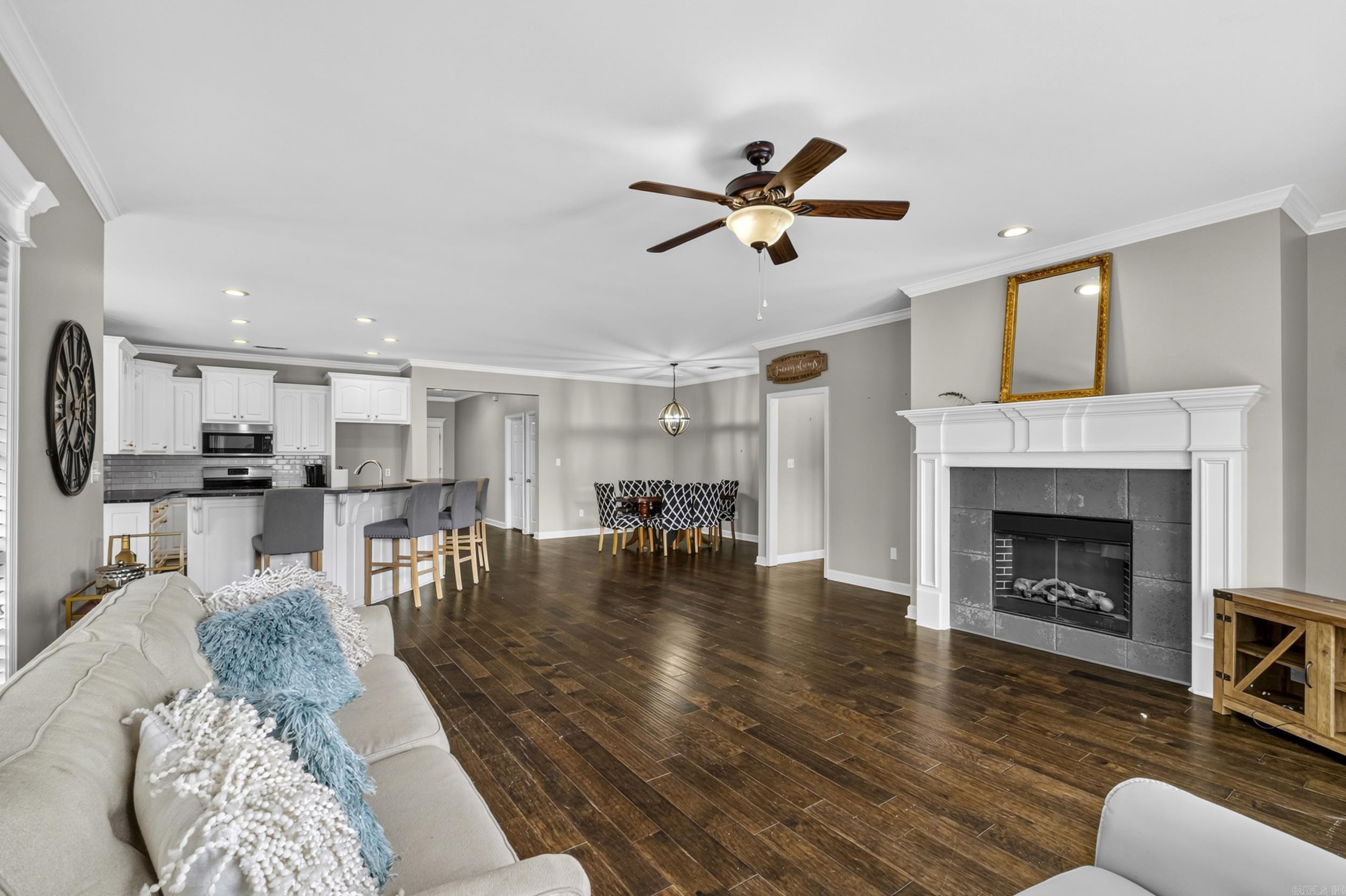 5529 Village Trace Property Photo 8