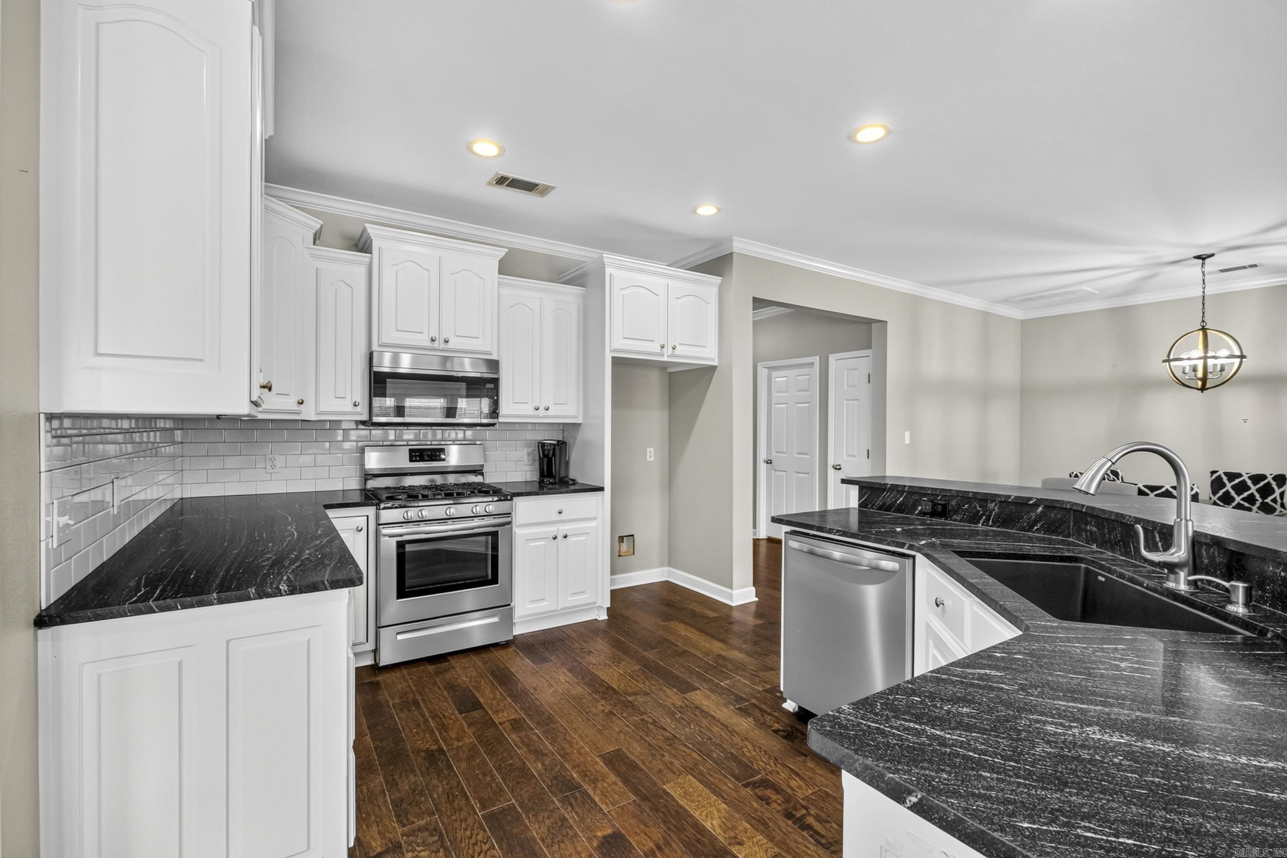 5529 Village Trace Property Photo 14