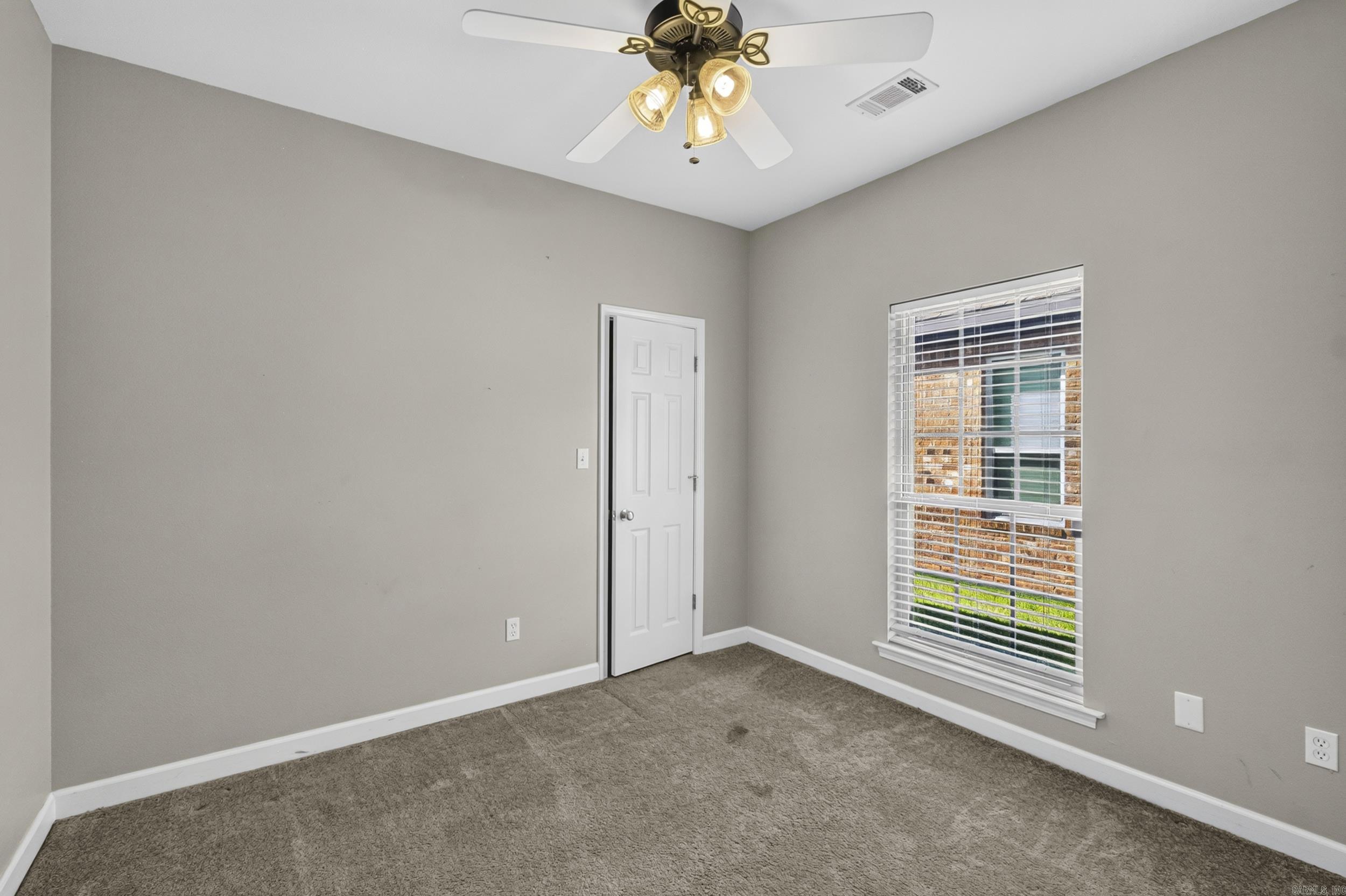 5529 Village Trace Property Photo 24