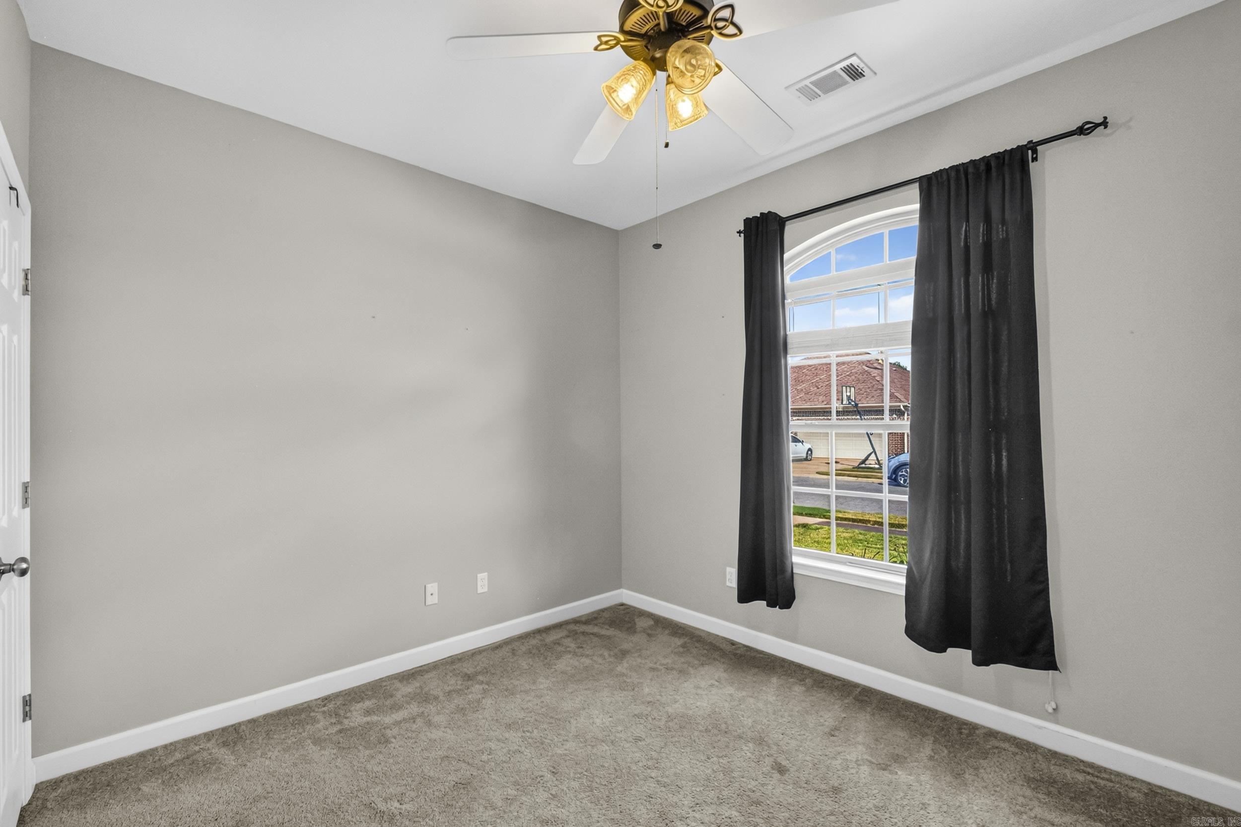 5529 Village Trace Property Photo 27