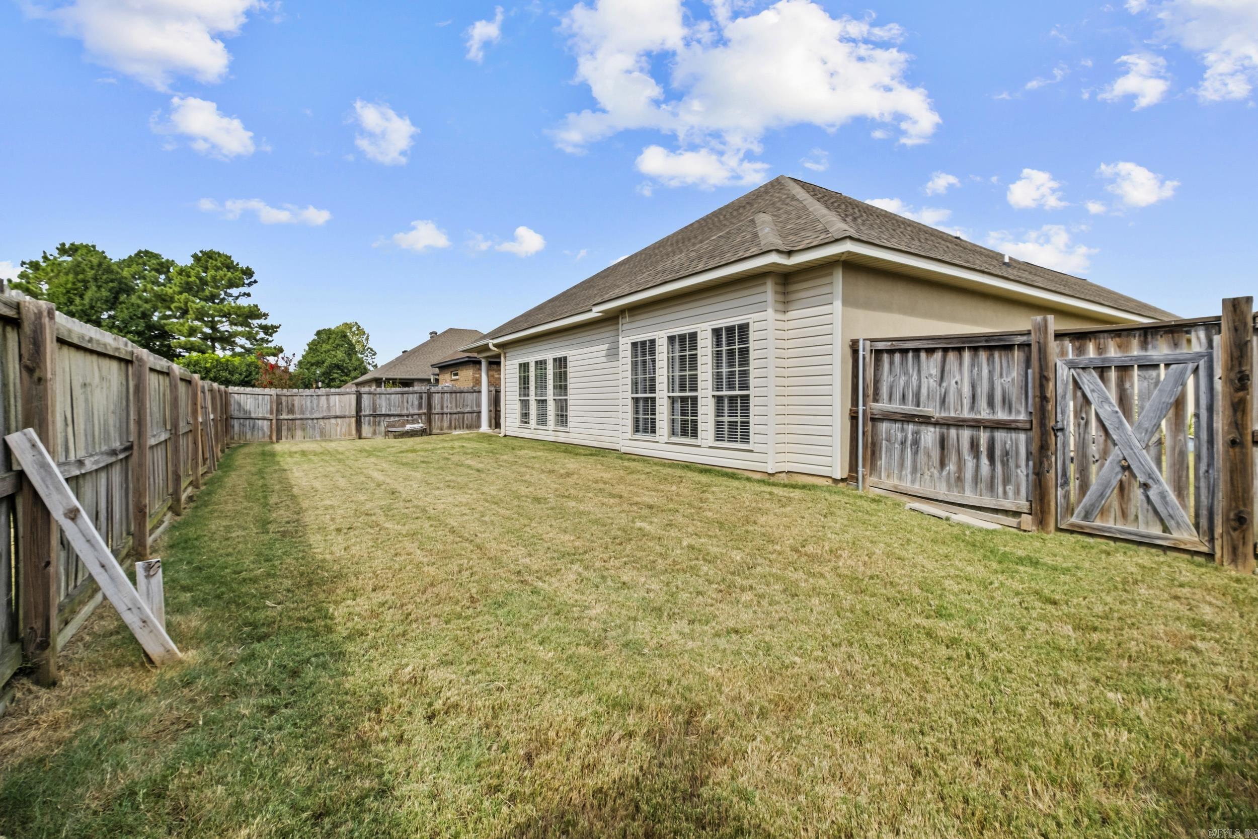 5529 Village Trace Property Photo 31