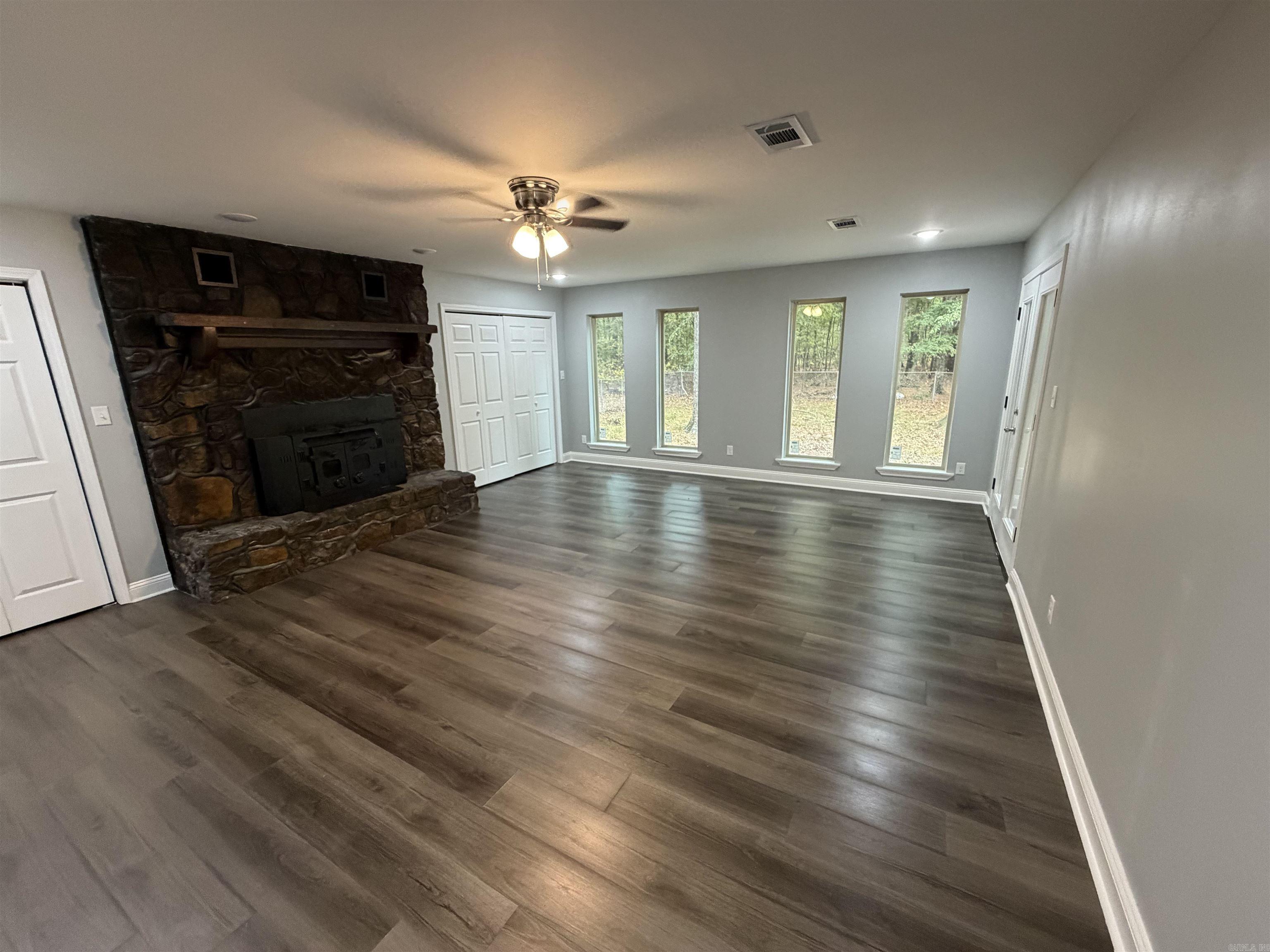 2213 Crestwood Property Photo 13