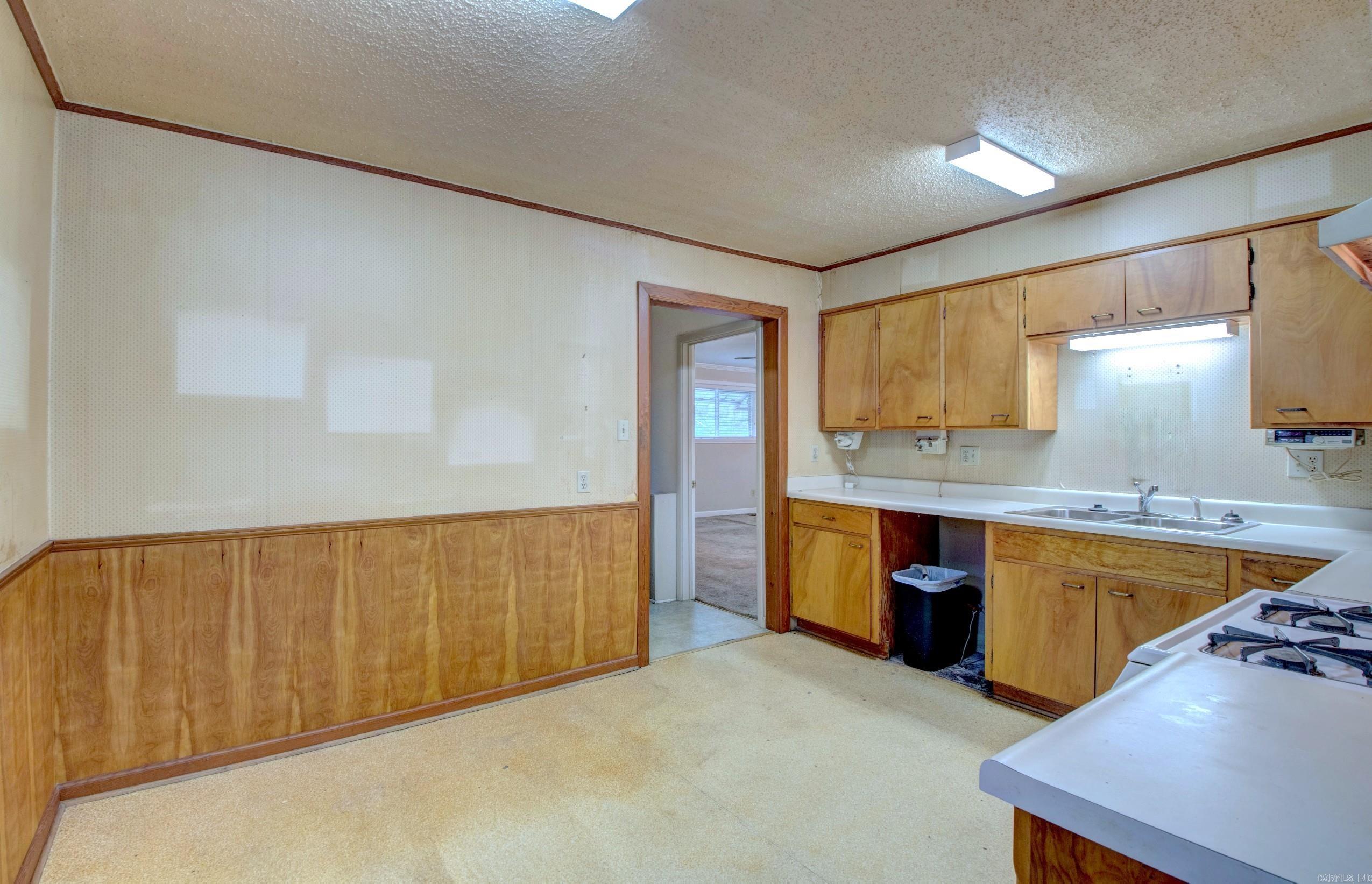 809 N Pierce Street Property Photo 6