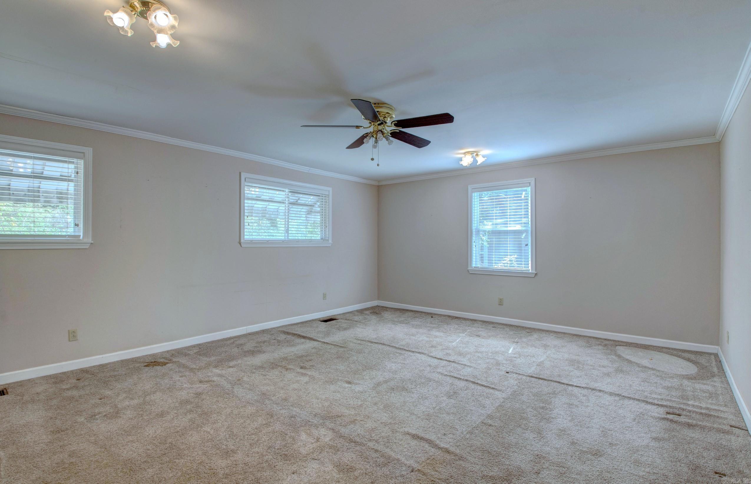 809 N Pierce Street Property Photo 22