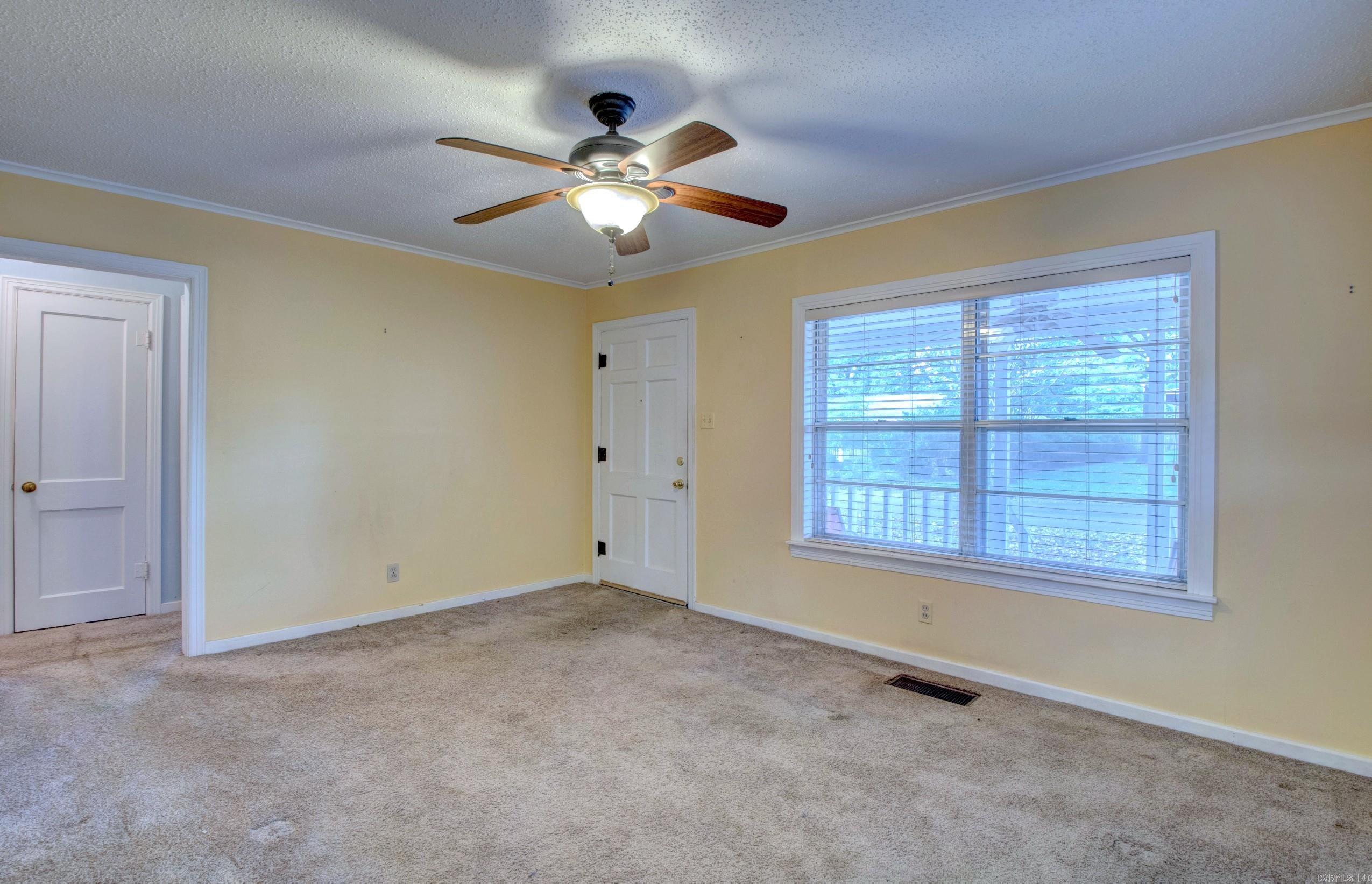 809 N Pierce Street Property Photo 24