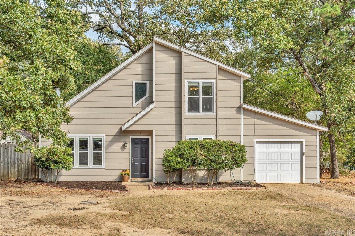 7 Oak Forest Cove Property Photo 1