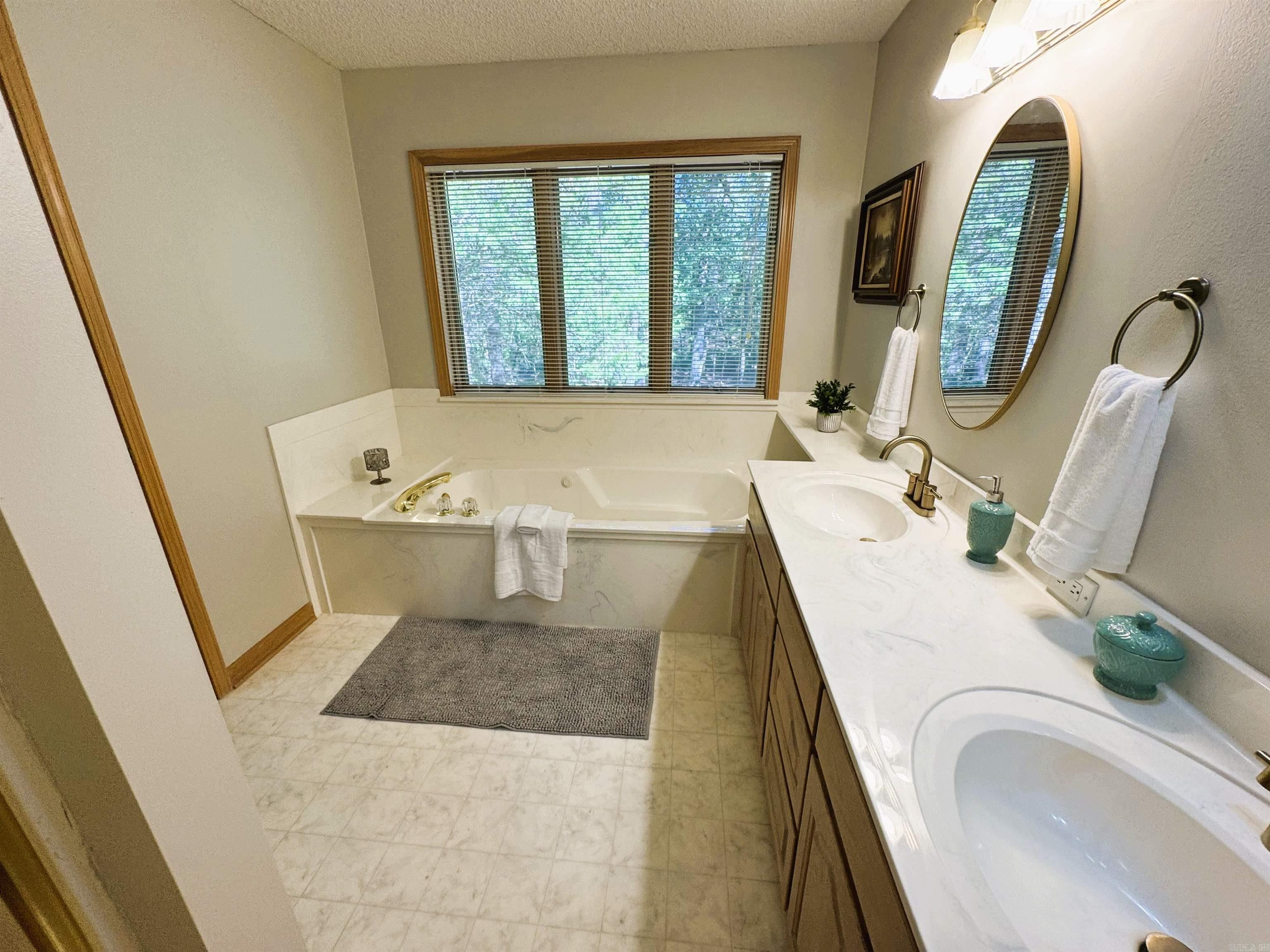 10 Sosegado Lane Property Photo 17