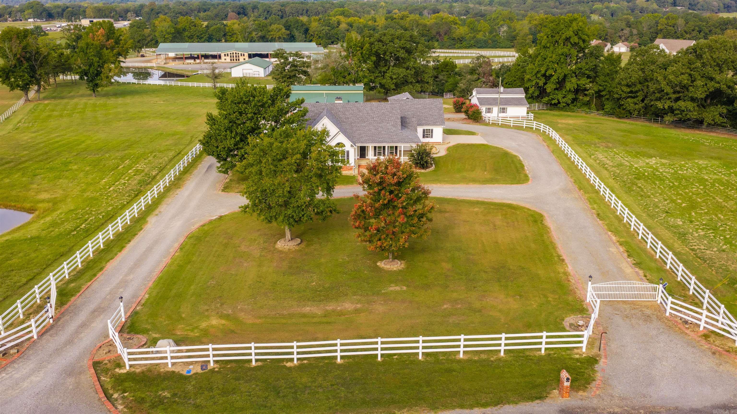 337 Meadow Brook Drive Property Photo 4