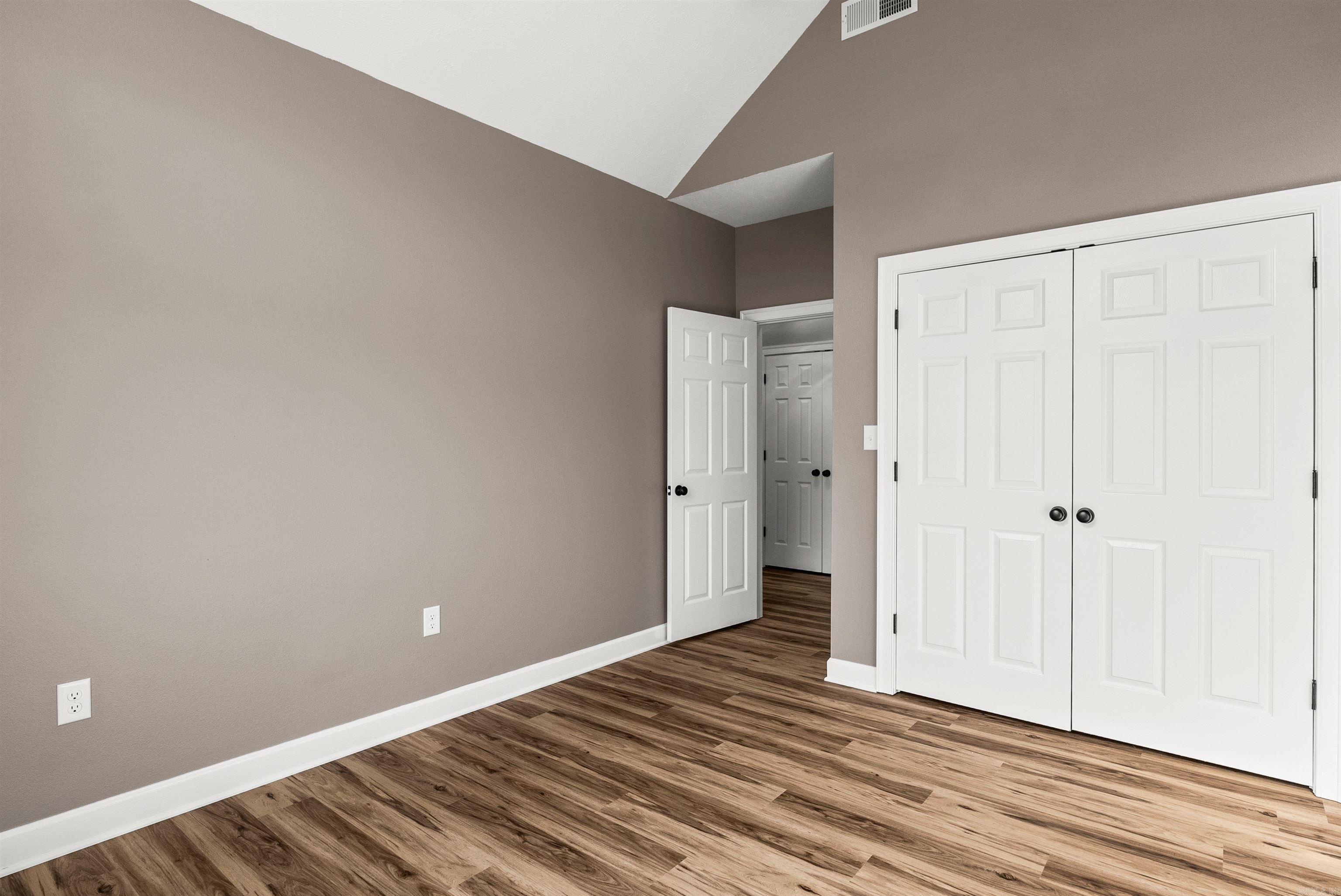 337 Meadow Brook Drive Property Photo 25