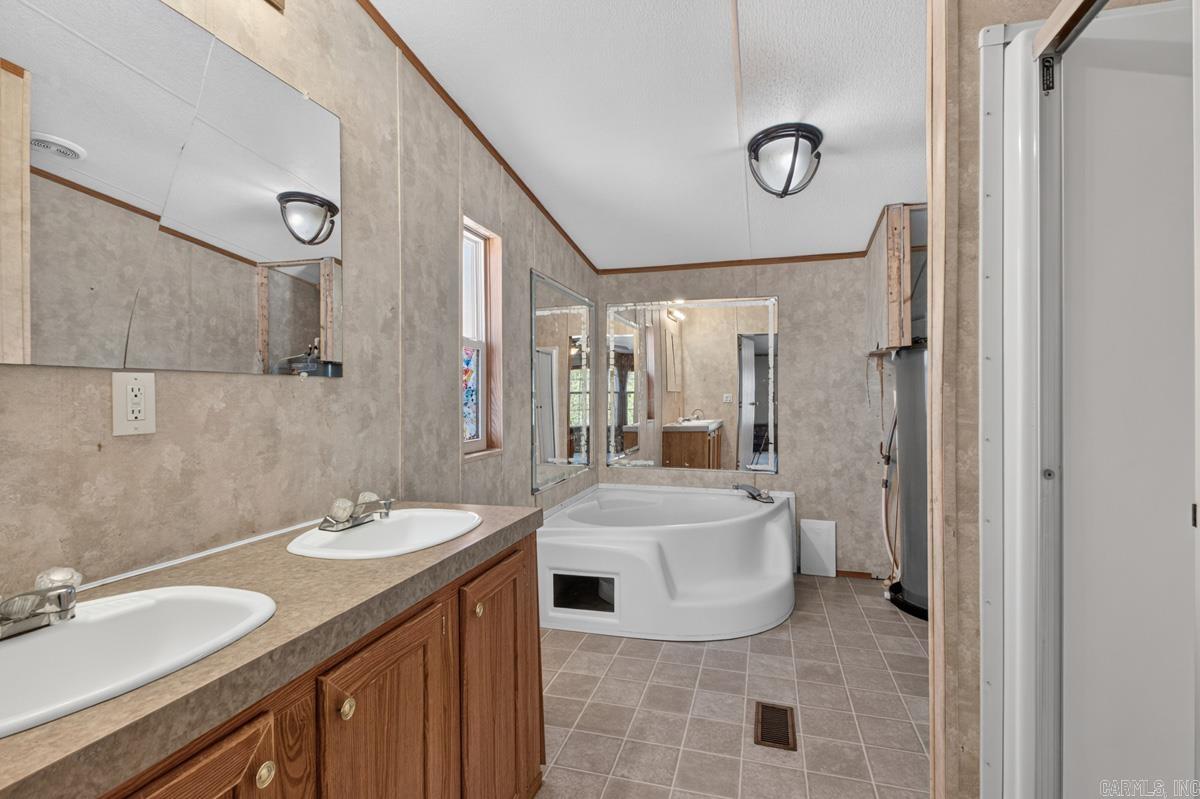 237 Alex Loop Property Photo 20