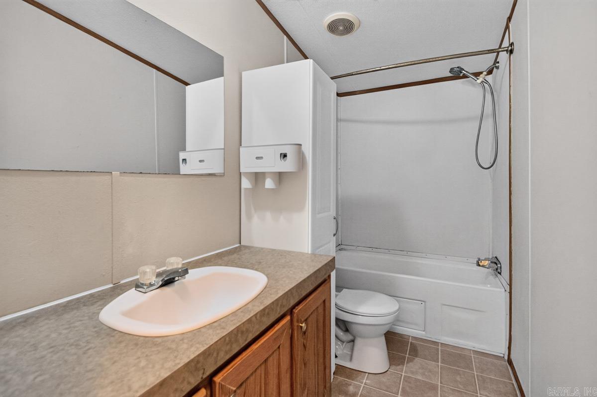 237 Alex Loop Property Photo 23
