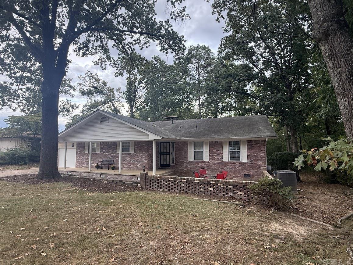 1309 Crest Circle Property Photo 1