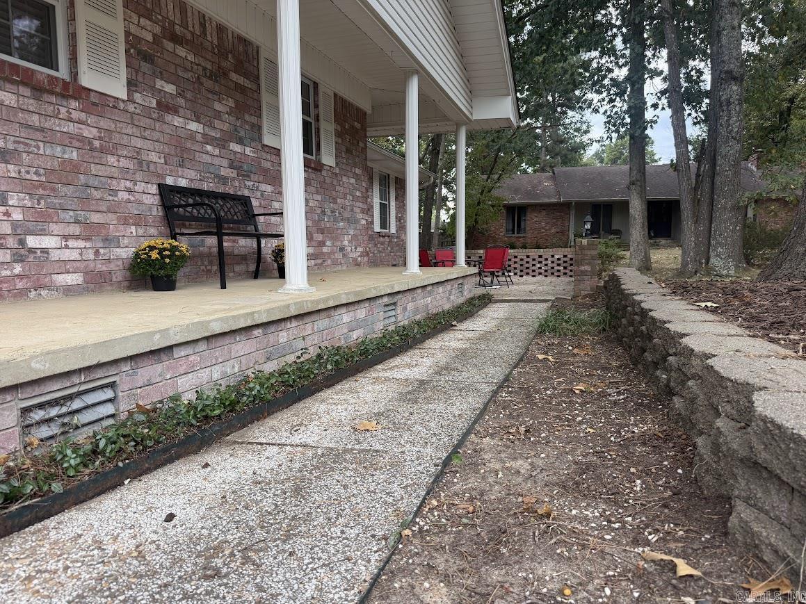 1309 Crest Circle Property Photo 2