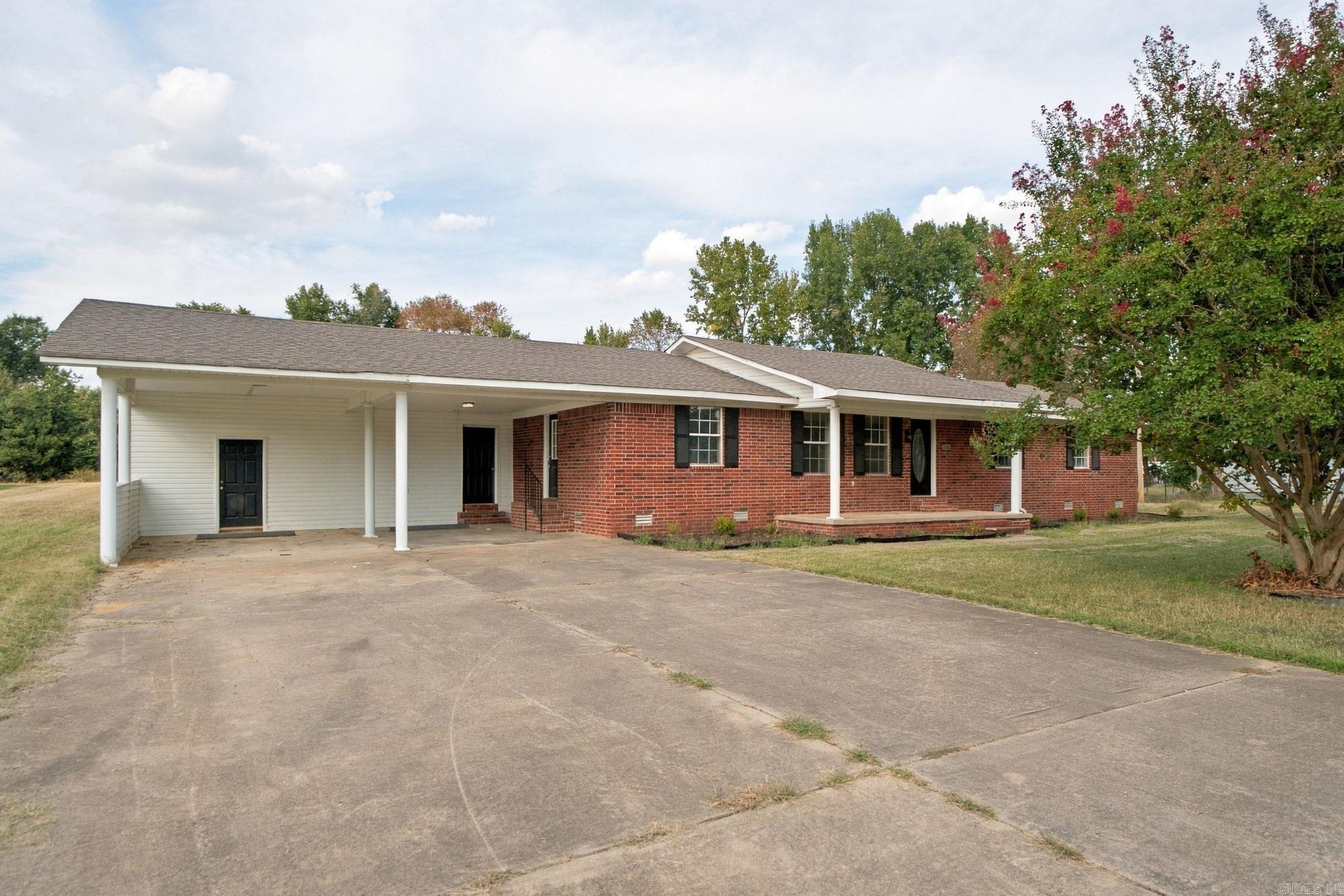 110 W Alabama Street Property Photo 3