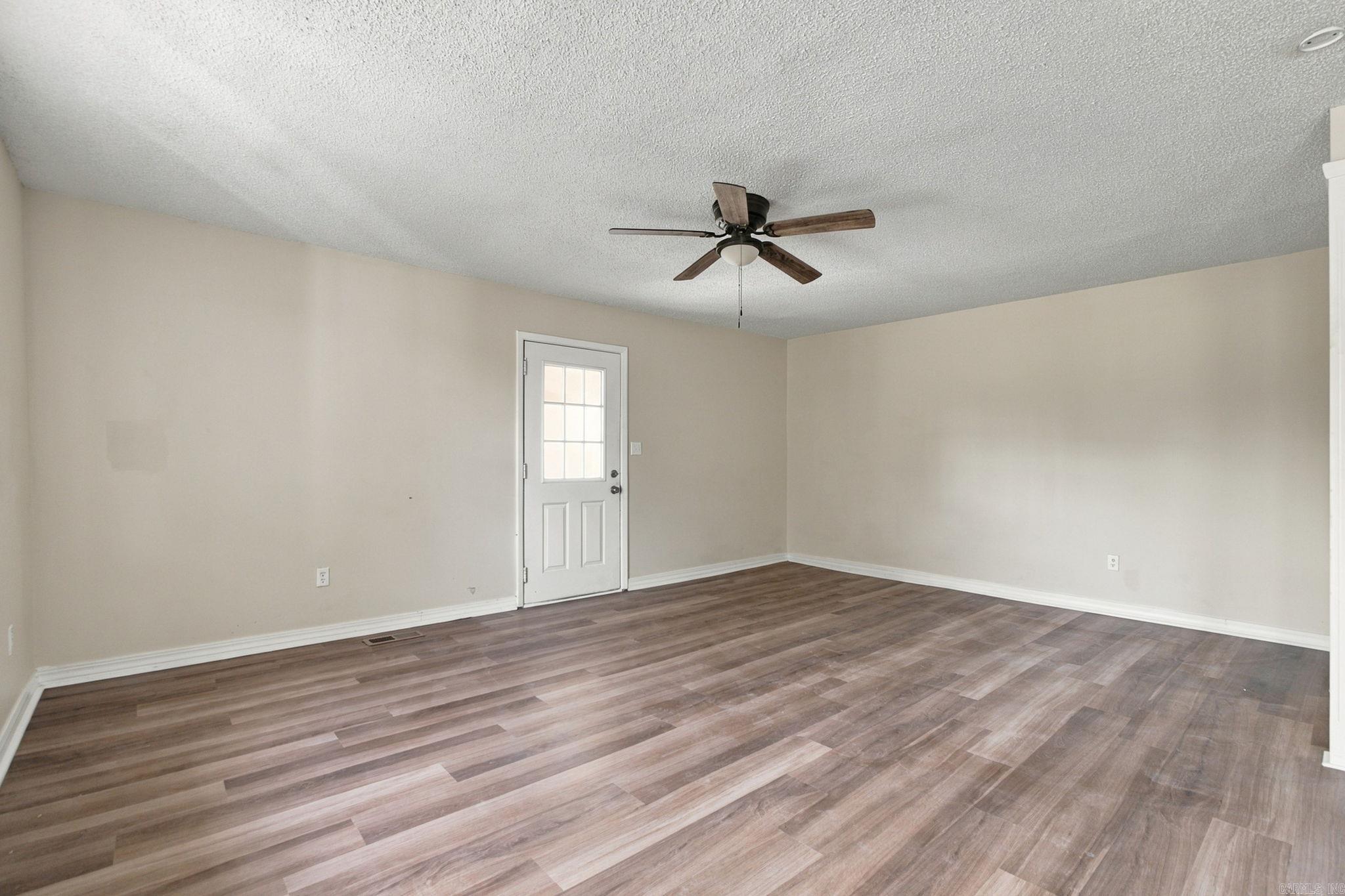 110 W Alabama Street Property Photo 8