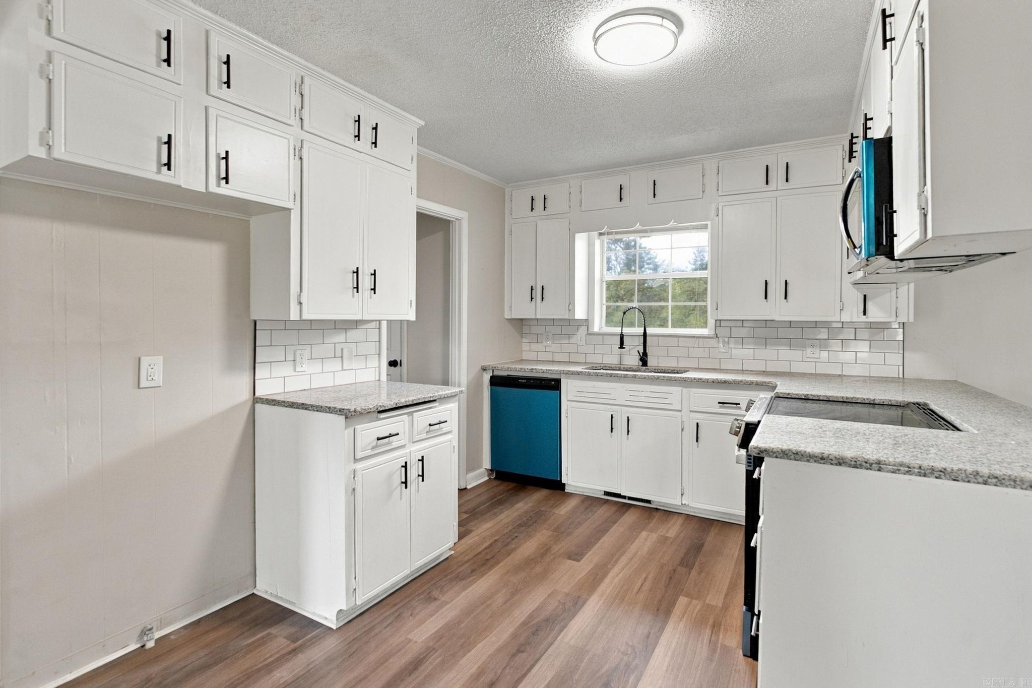 110 W Alabama Street Property Photo 15