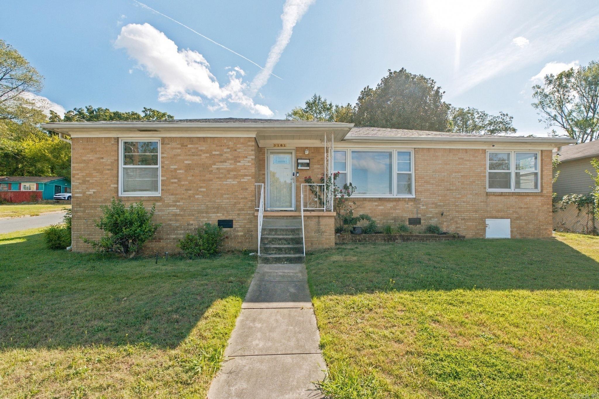 3101 S Gaines Street Property Photo 1