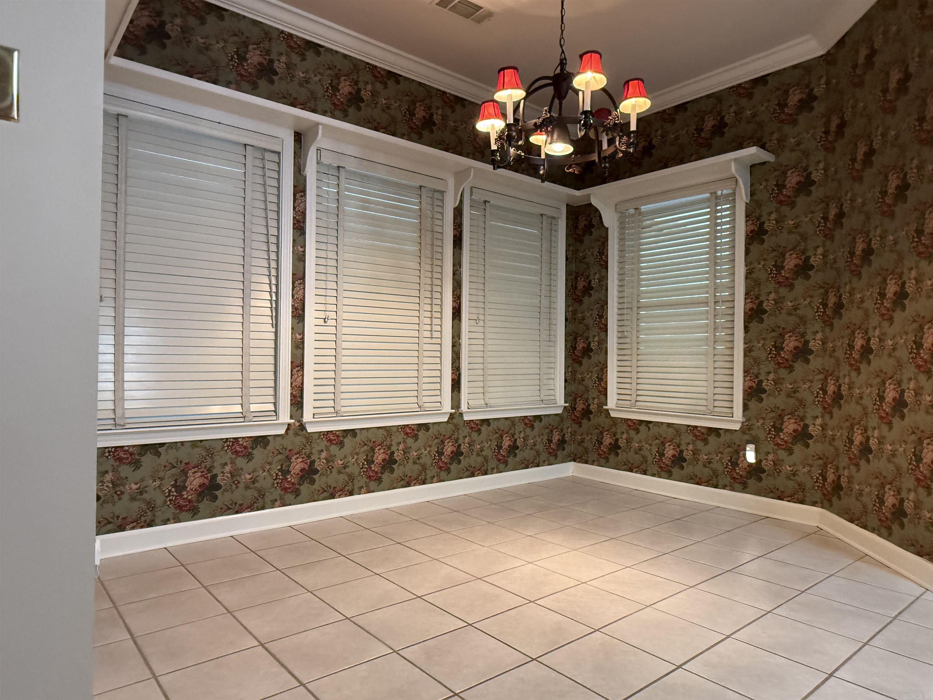 981 Colonial Drive Property Photo 13