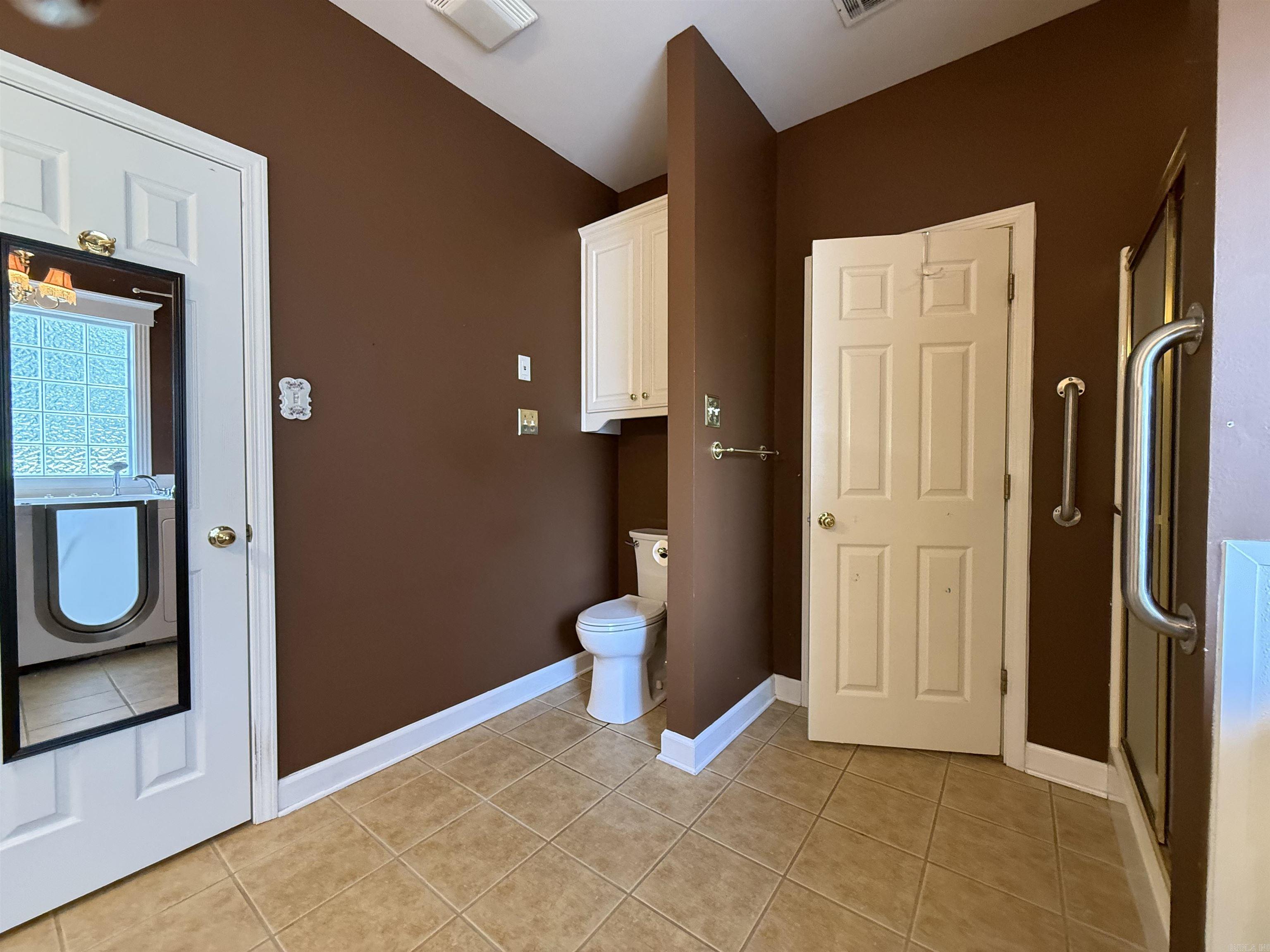 981 Colonial Drive Property Photo 25