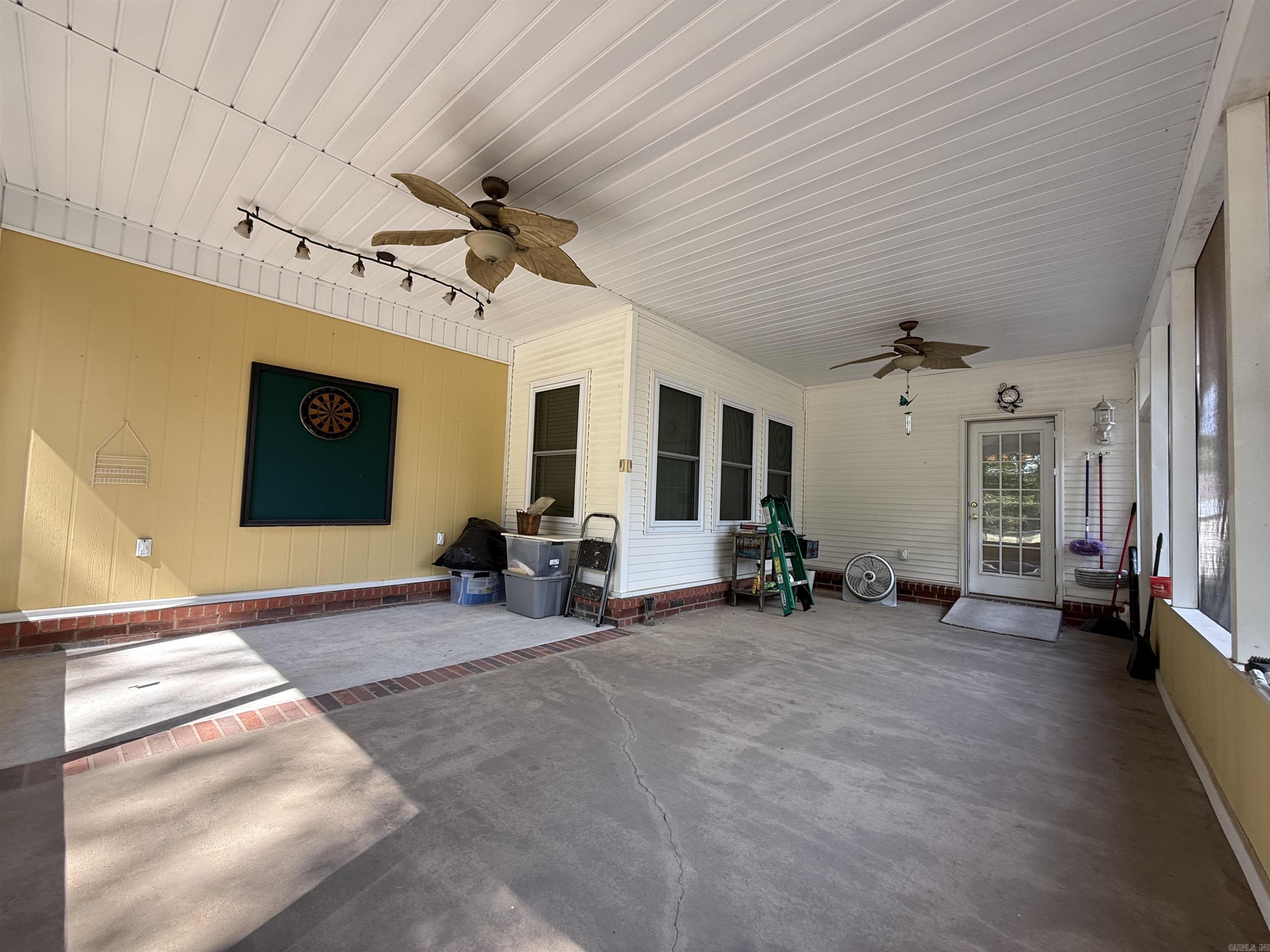 981 Colonial Drive Property Photo 28