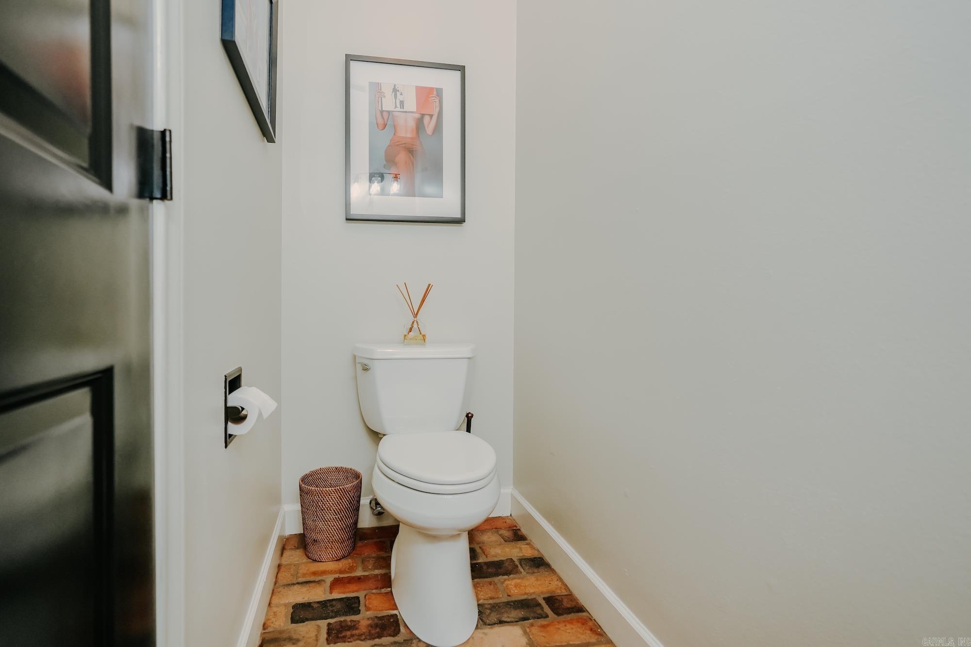 6108 Shadyside Lane Property Photo 28
