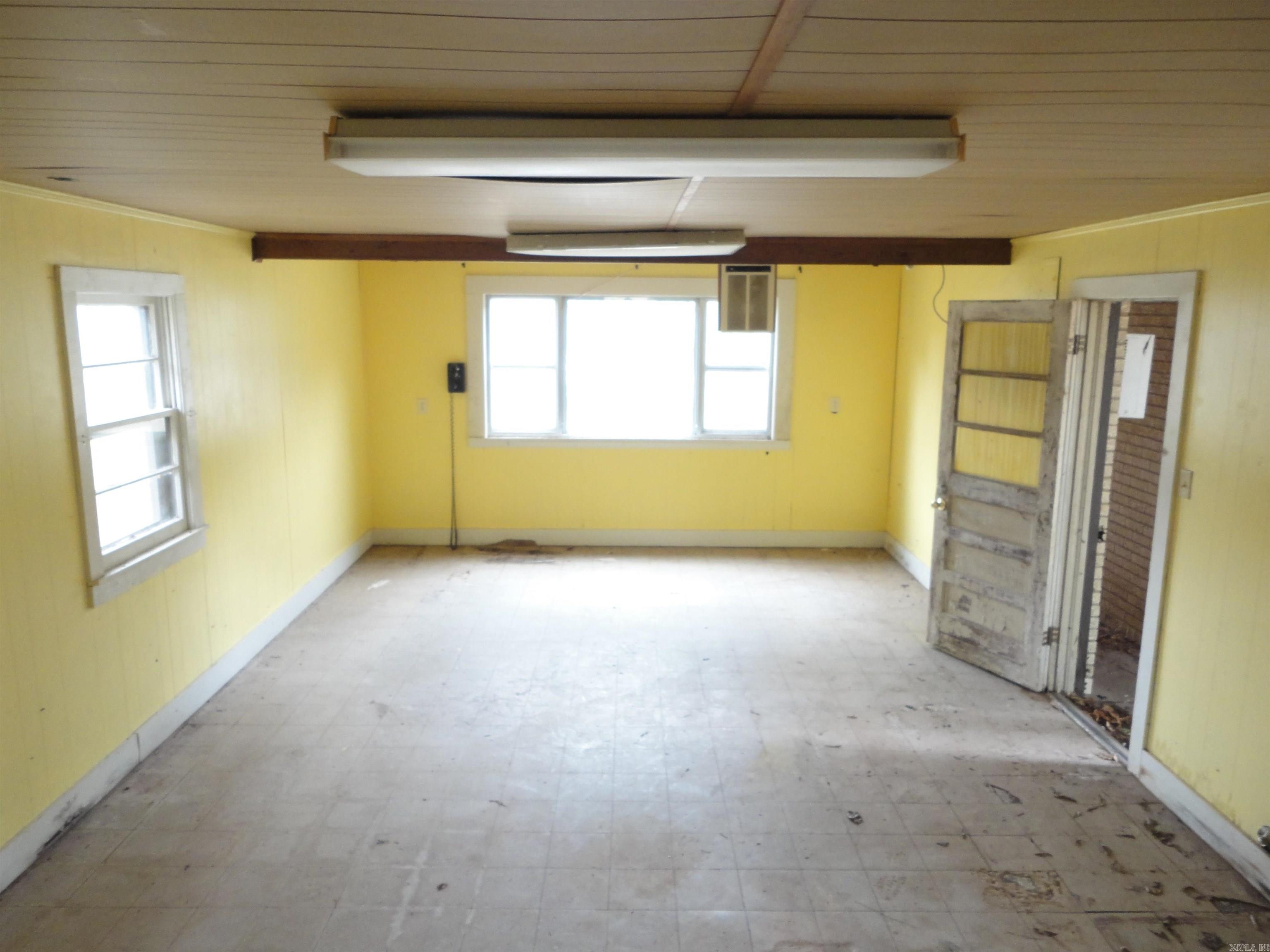 206 S Collison Avenue Property Photo 10