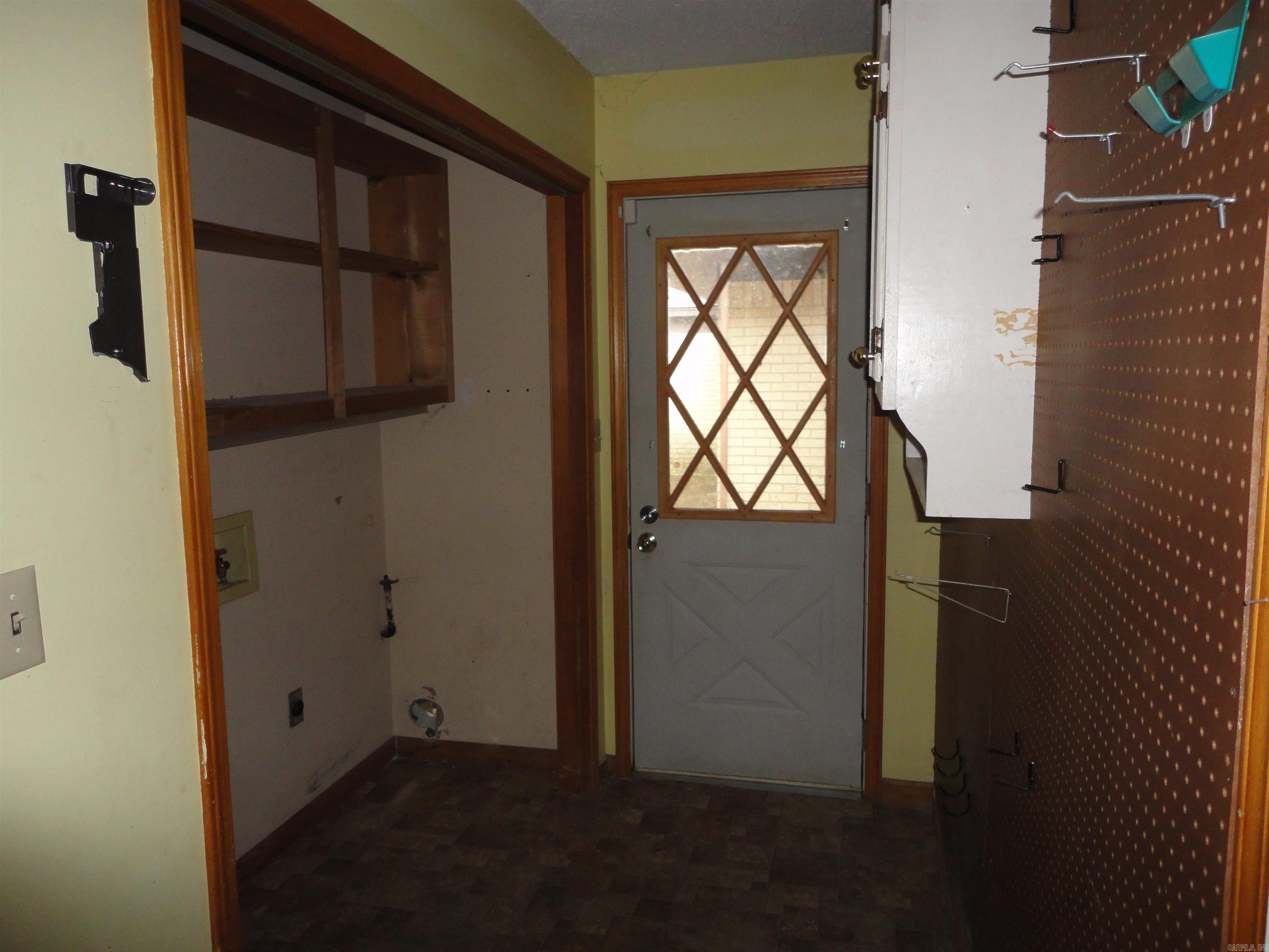206 S Collison Avenue Property Photo 23