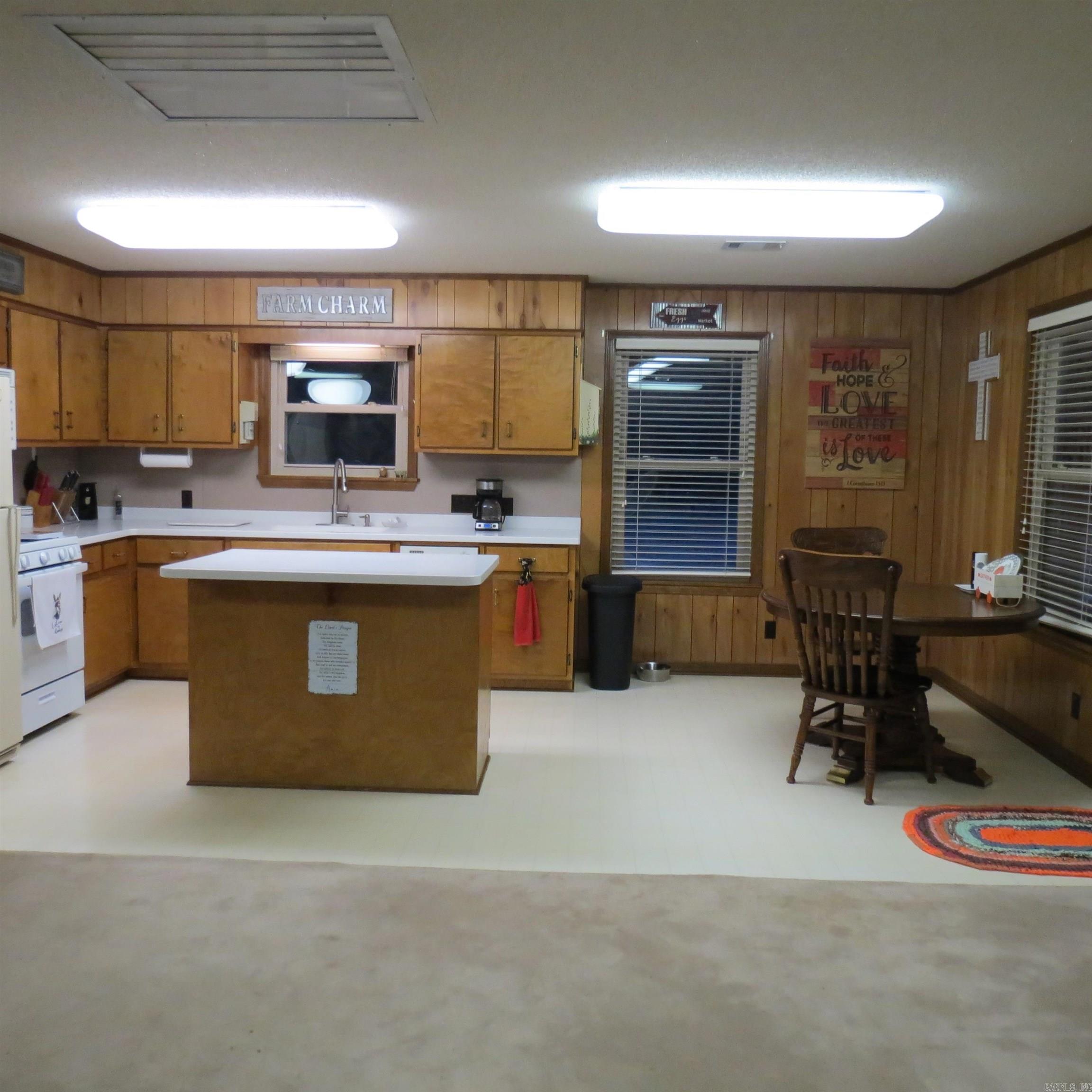160 Clark Lane Property Photo 10